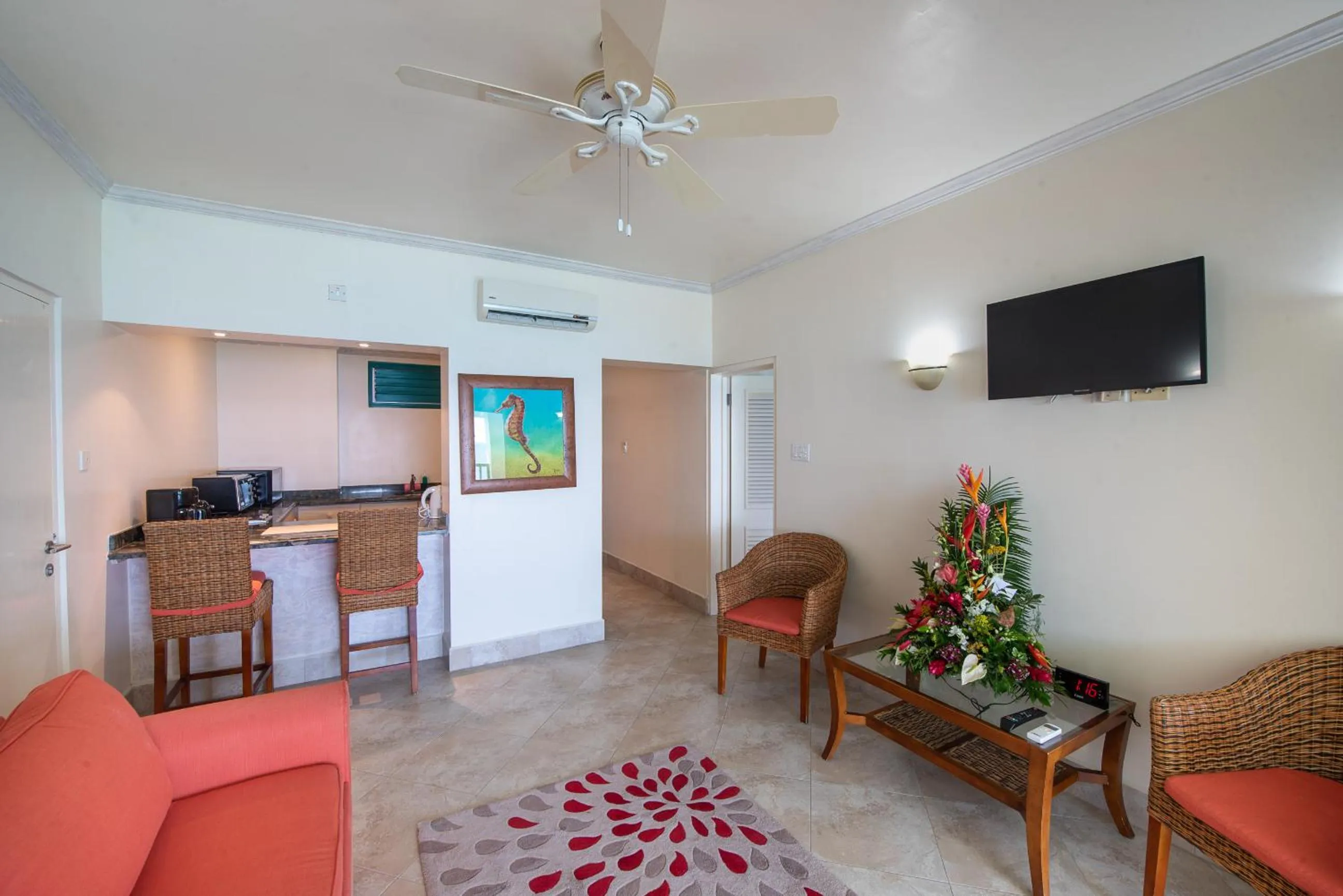 Living room in Rostrevor Hotel