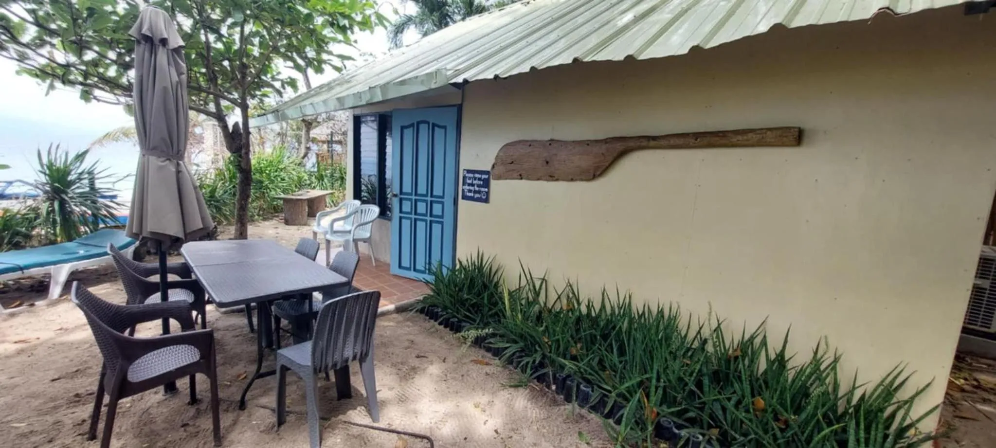 Ravenala Beach Bungalows