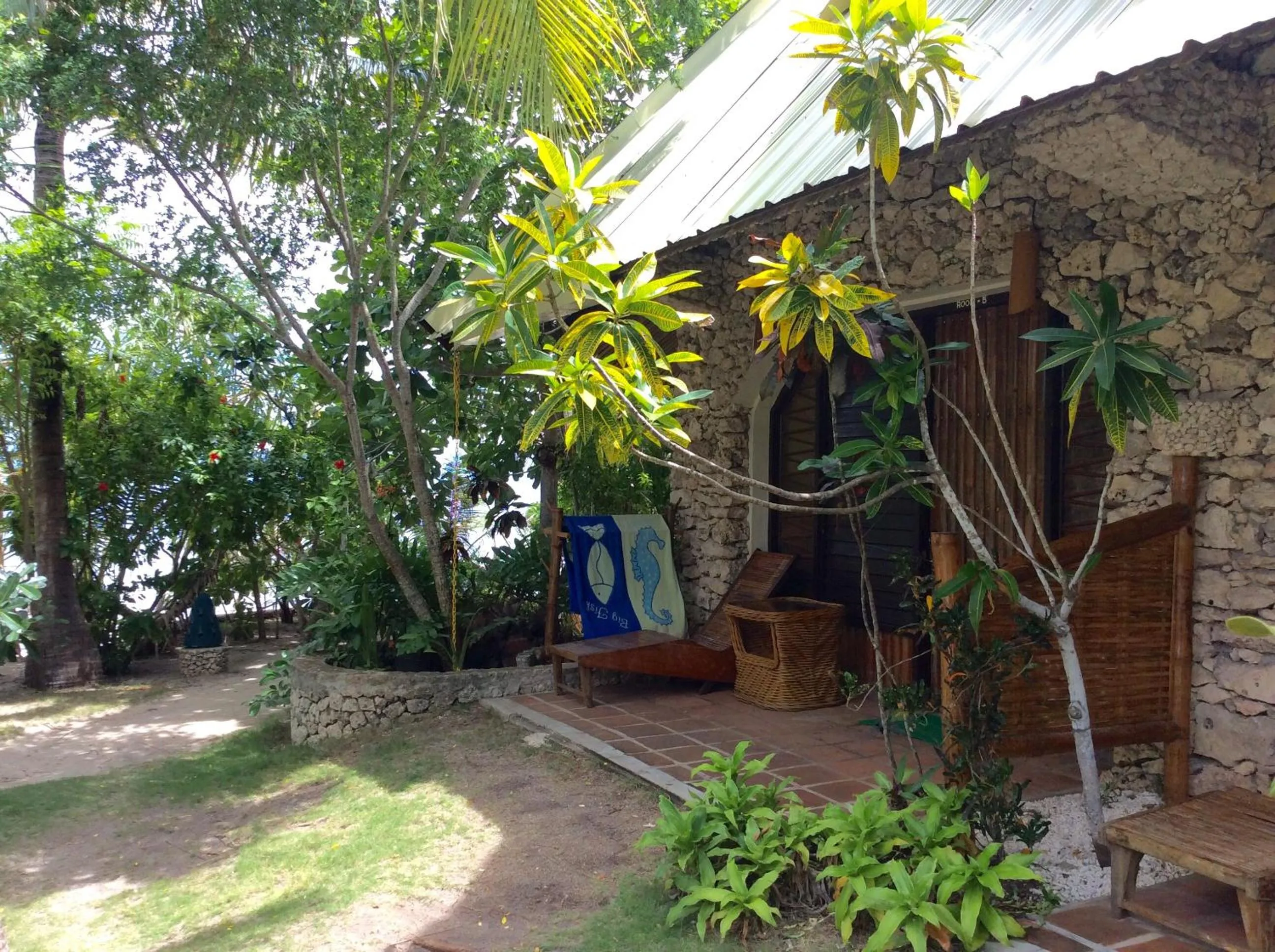 Facade/entrance in Ravenala Beach Bungalows