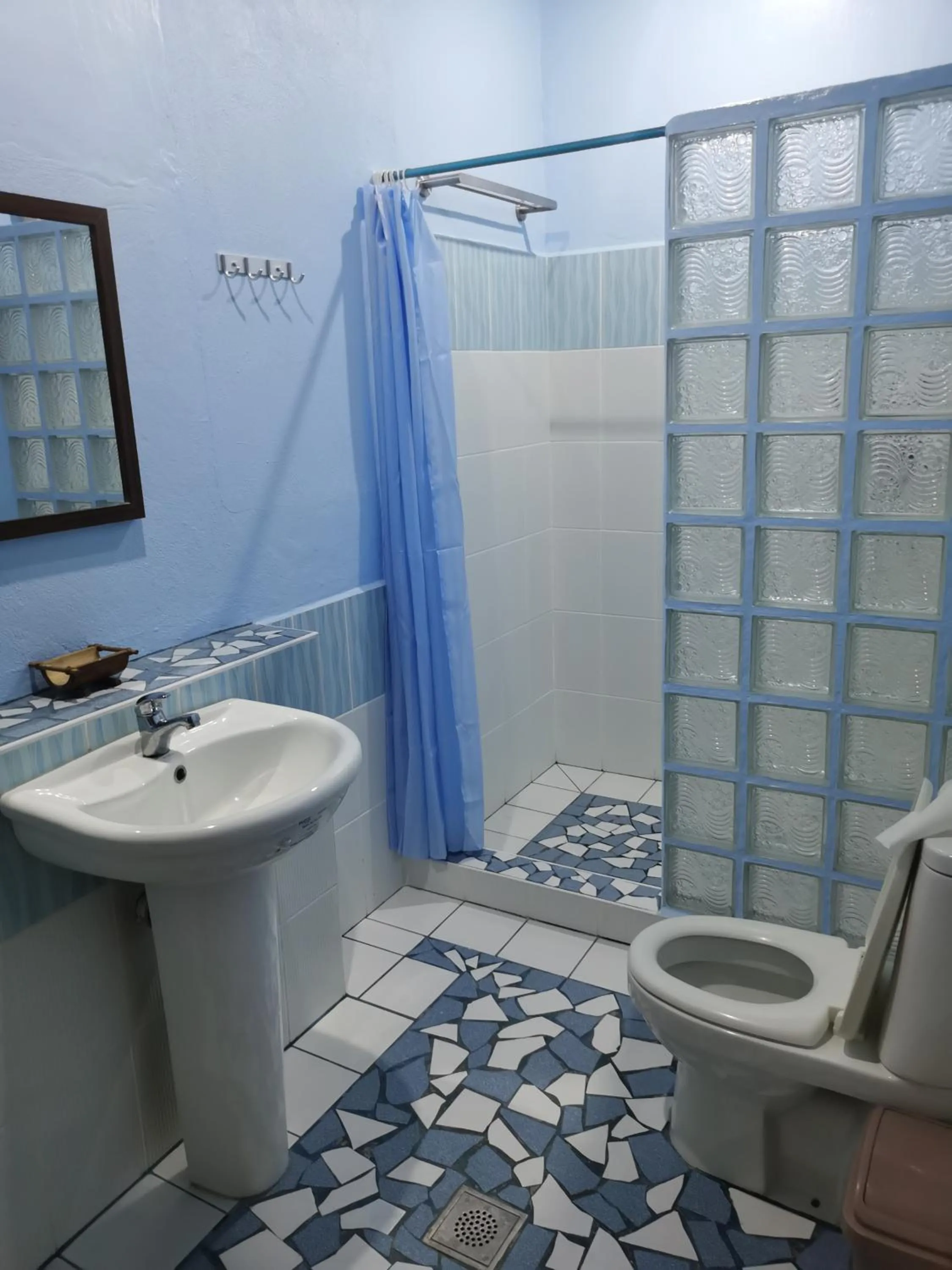 Bathroom in Ravenala Beach Bungalows