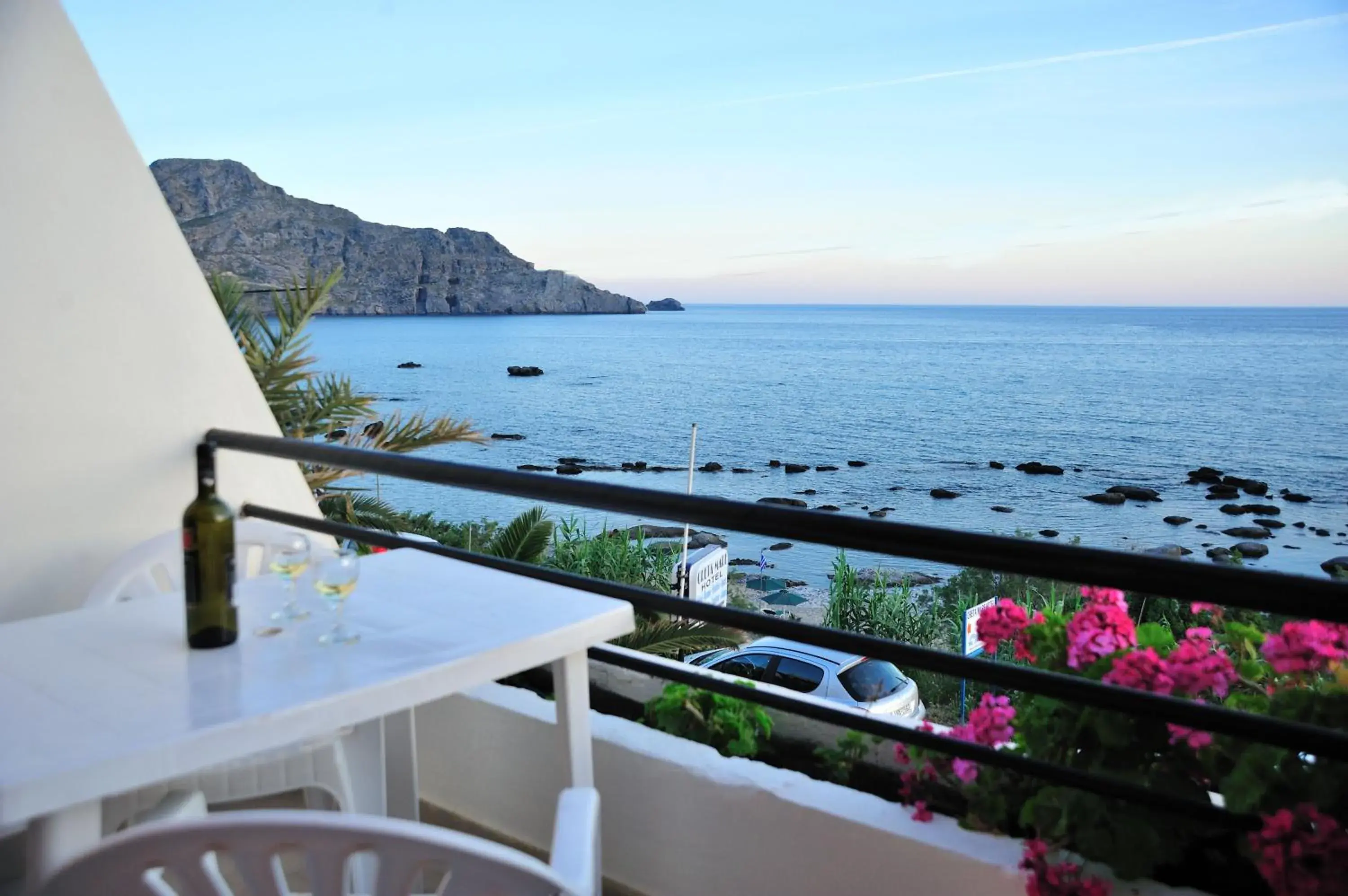 Triple Room with Sea View in Creta Mare Hotel Triple Room with Sea View in Creta Mare Hotel