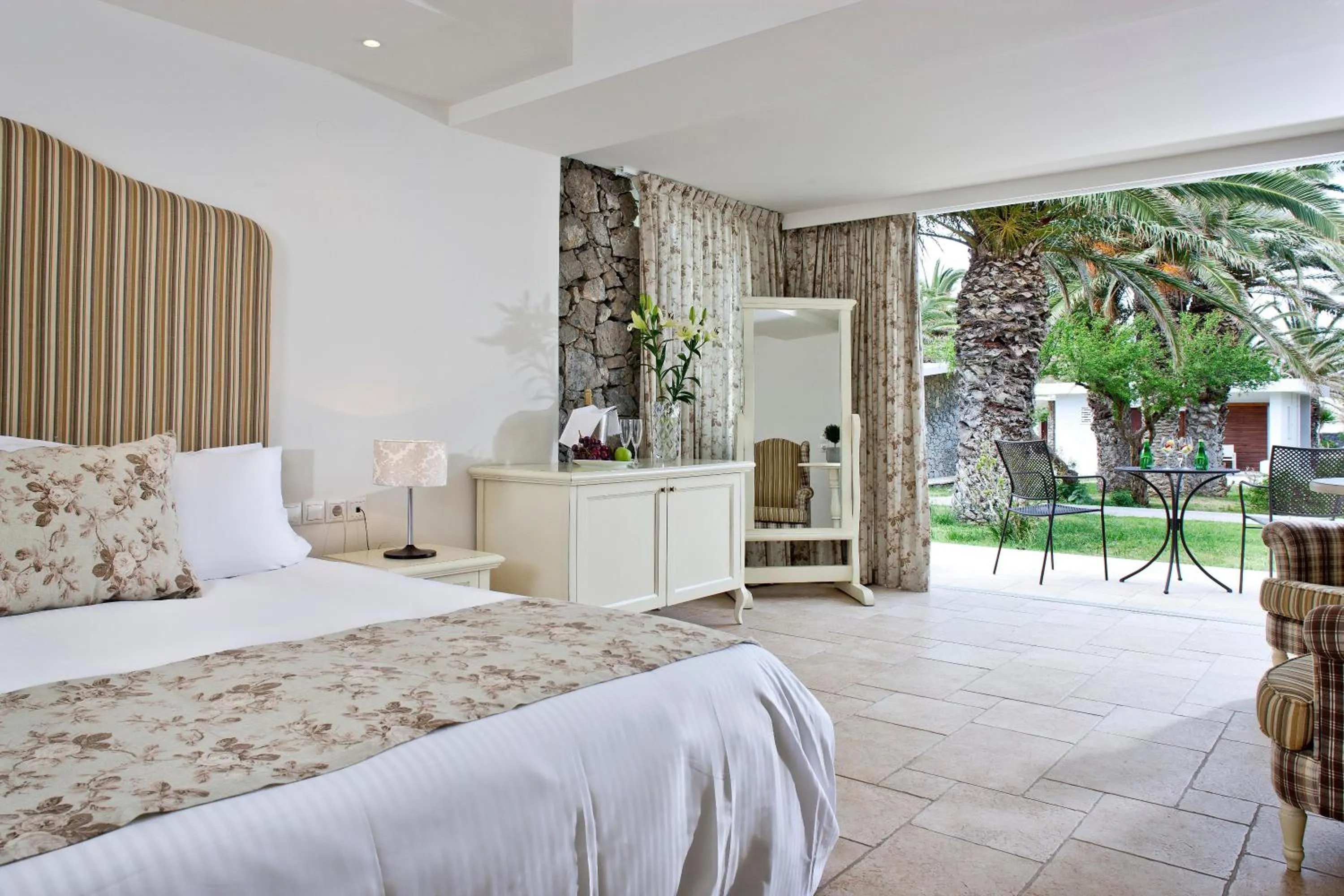 Bed in Civitel Creta Beach