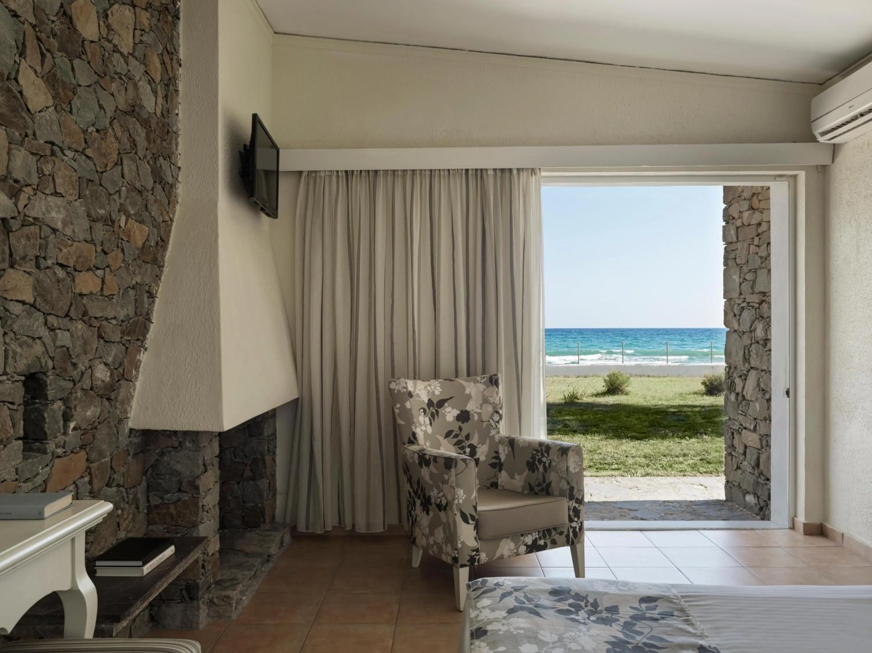 Photo of the whole room in Civitel Creta Beach