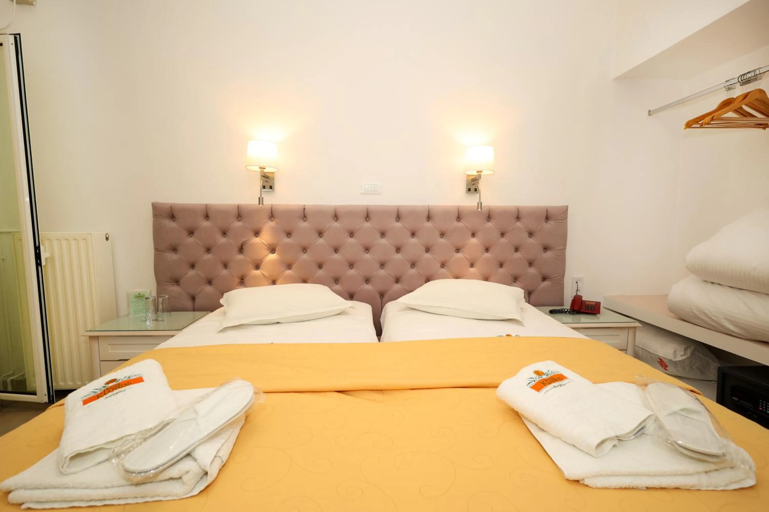 Bedroom in Hotel Klonos - Kyriakos Klonos