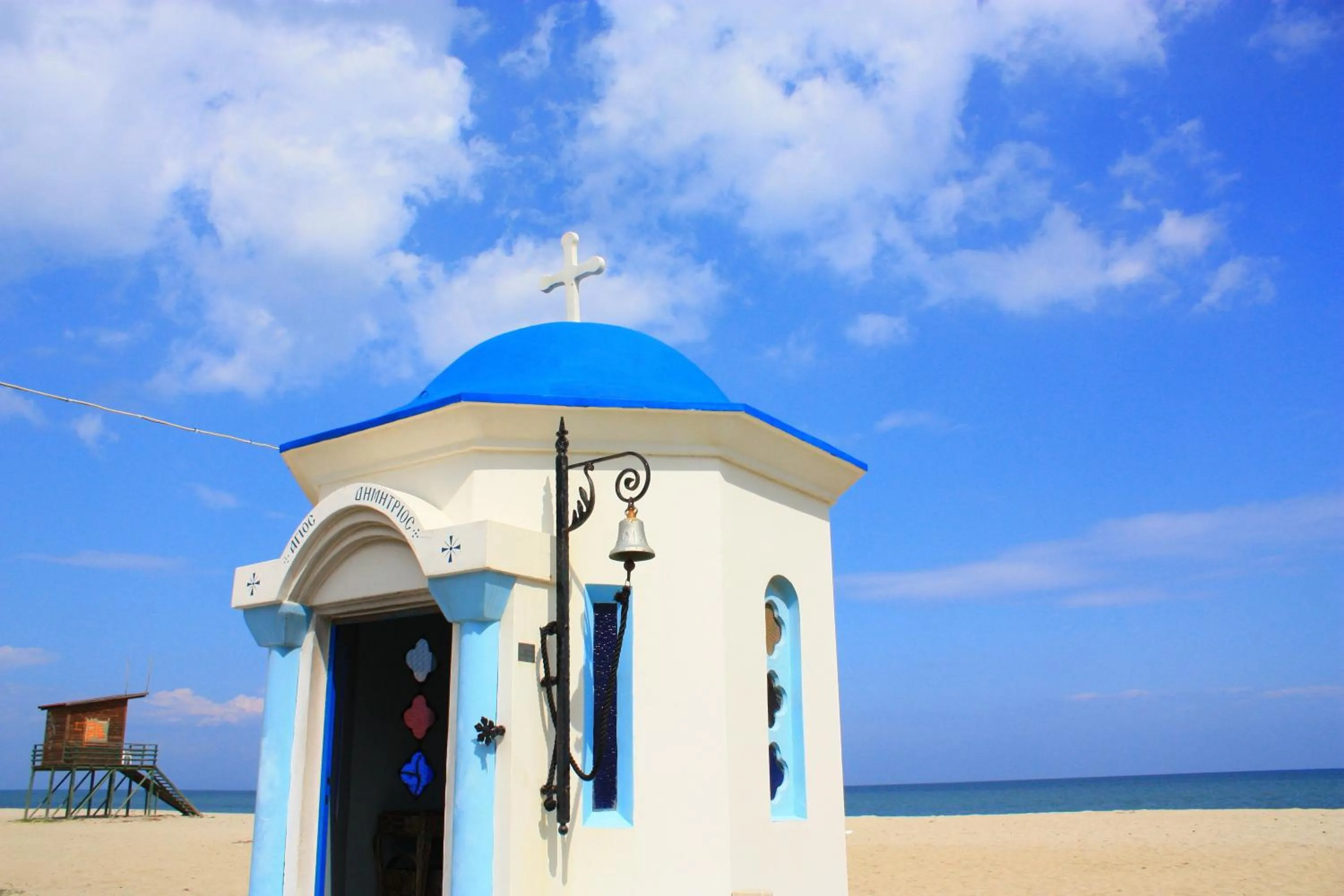 Nearby landmark in Hotel White Rose Beach