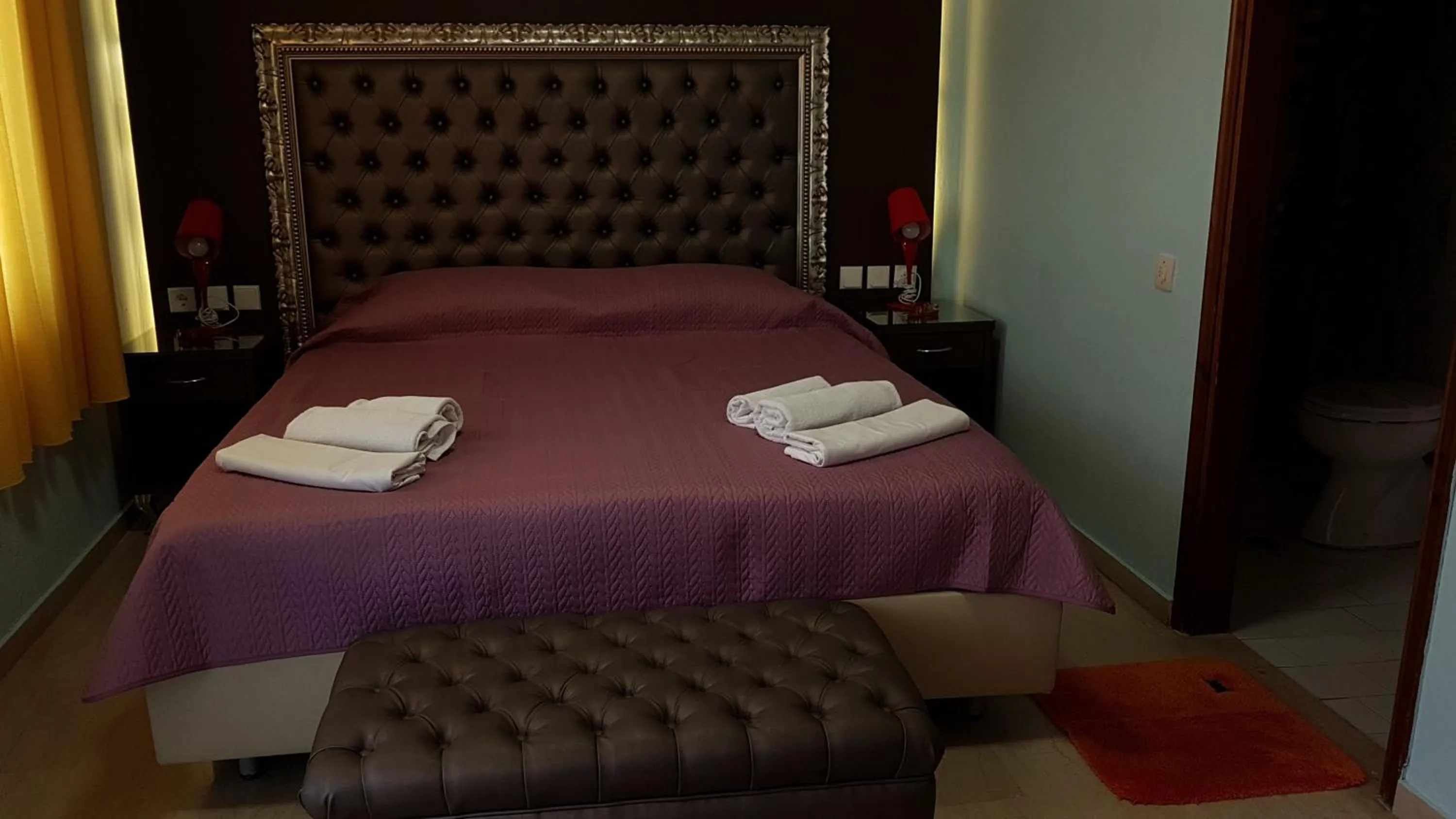 Bed in Hotel White Rose Beach