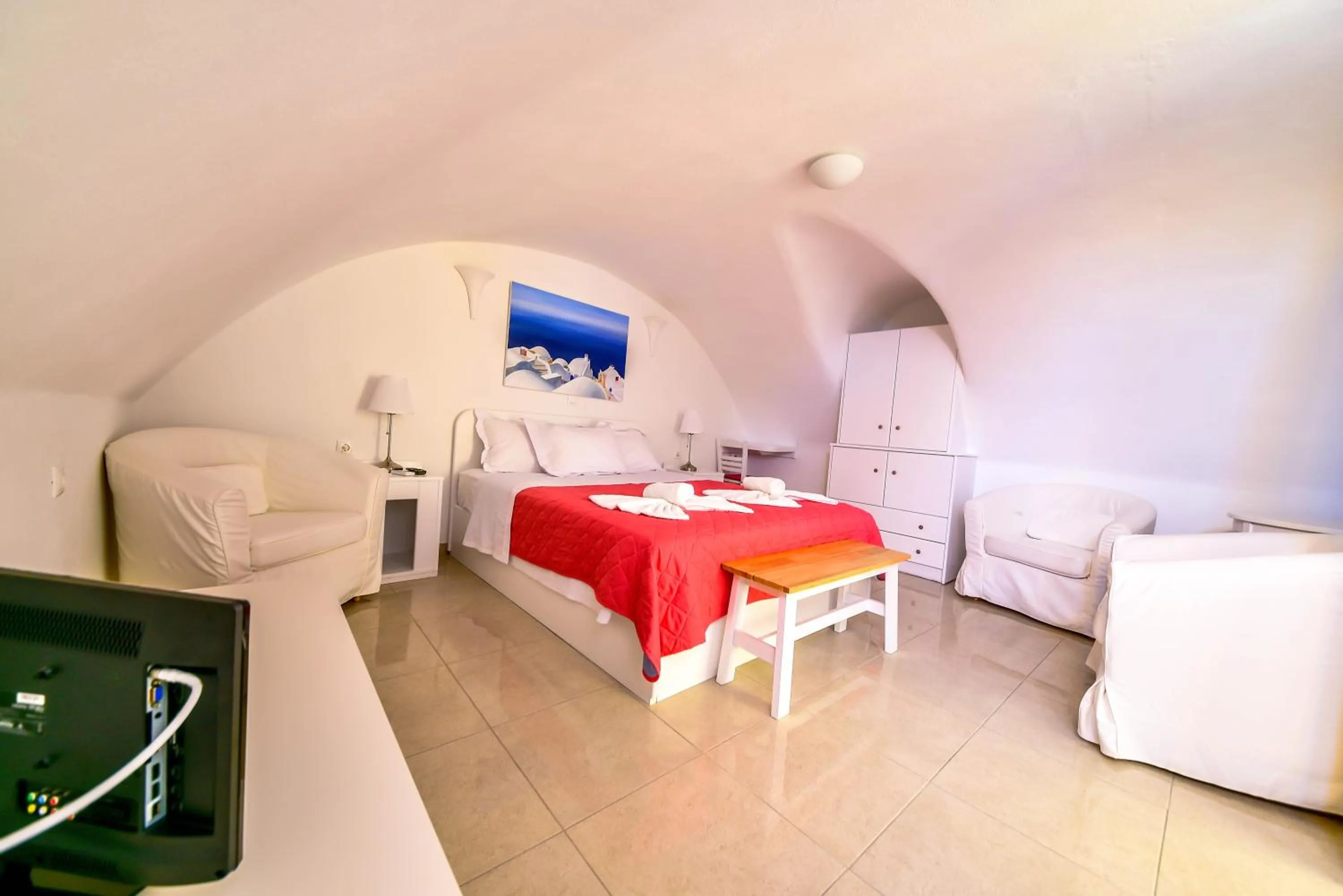 Photo of the whole room, Bed in Caldera View Resort - Adults Only