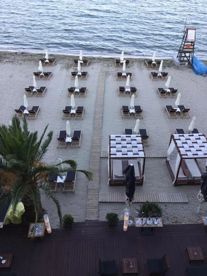 Restaurant/places to eat in Kymata