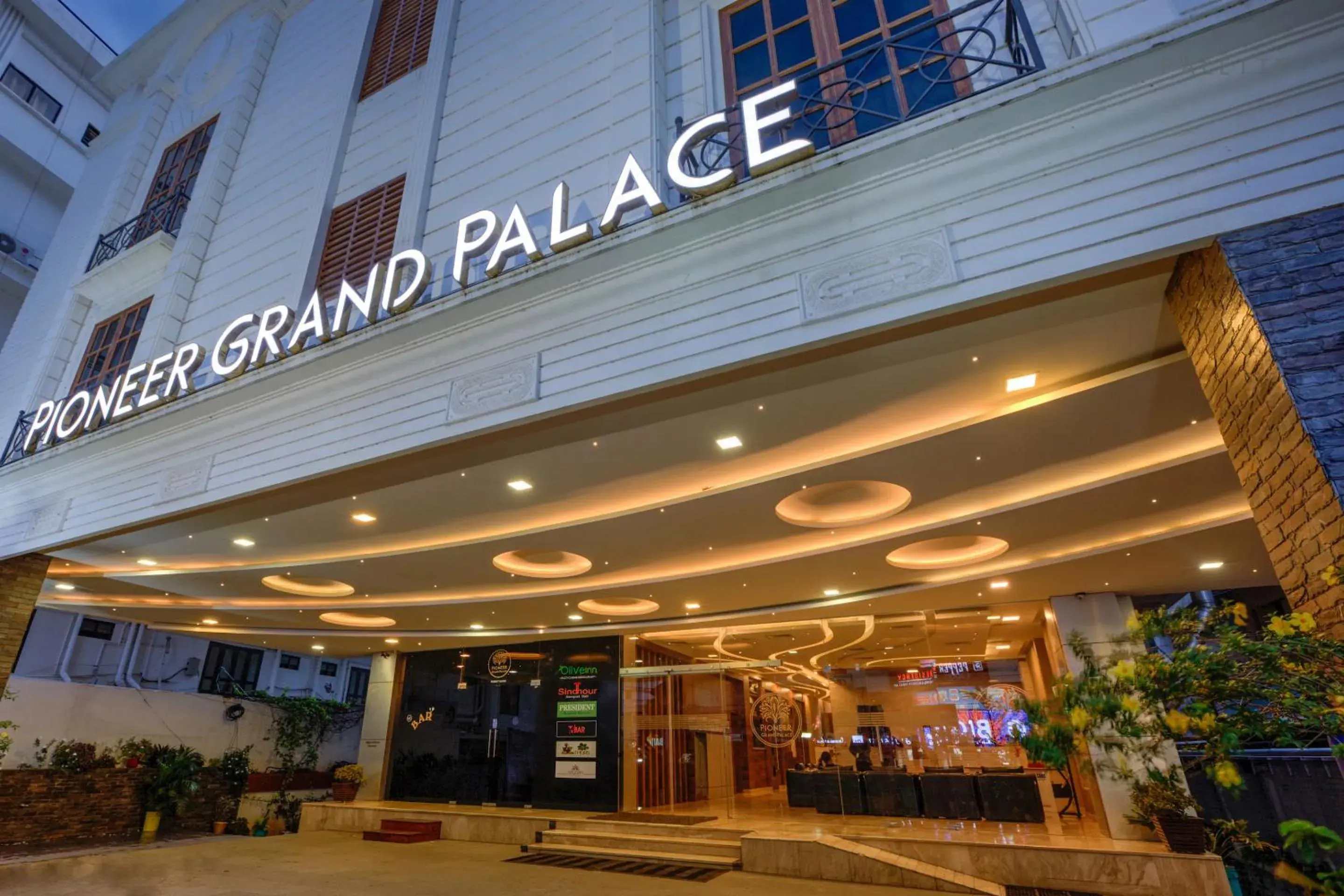 Facade/entrance in Hotel Pioneer Grand Palace Facade/entrance in Hotel Pioneer Grand Palace