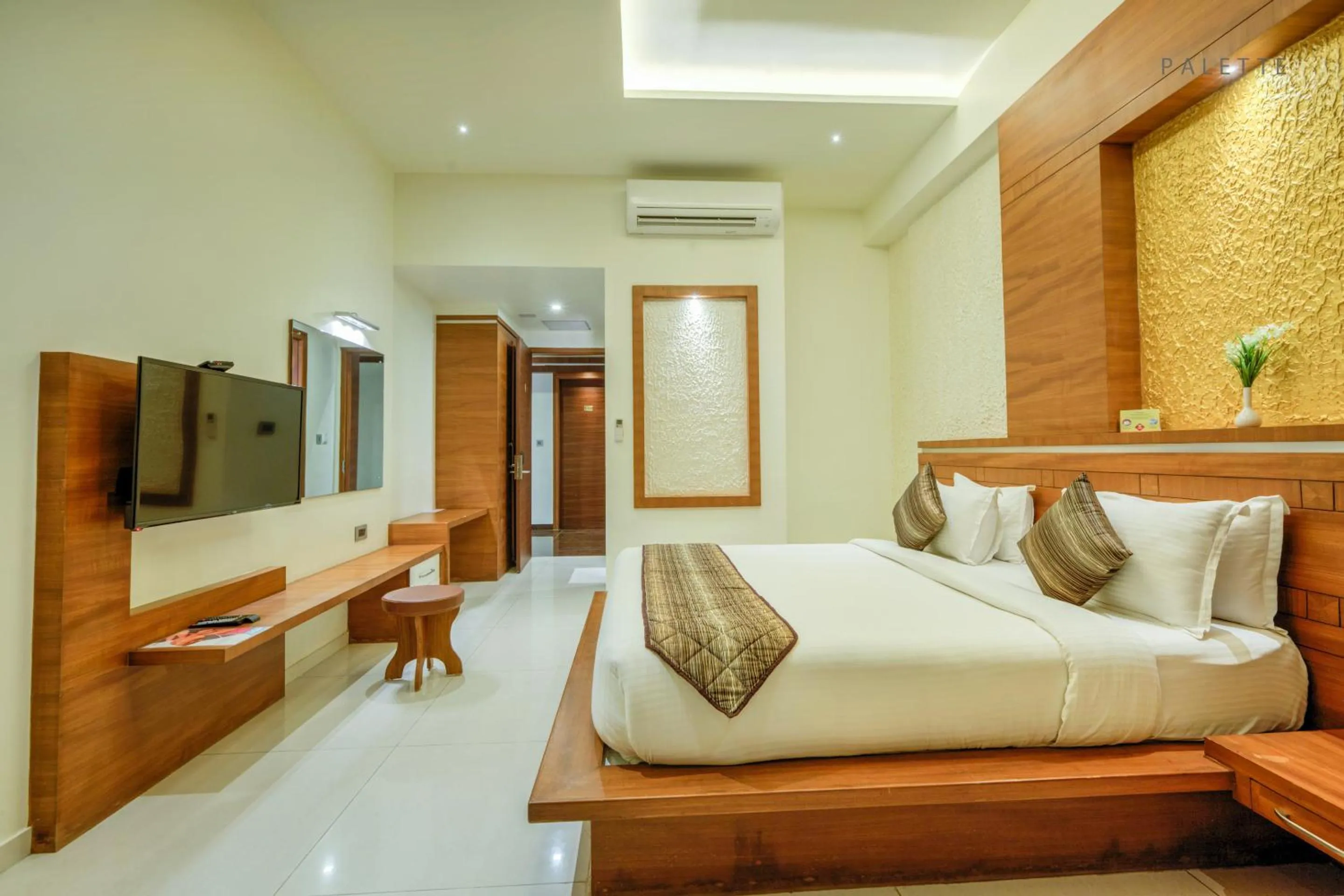 Bedroom, Bed in Hotel Pioneer Grand Palace