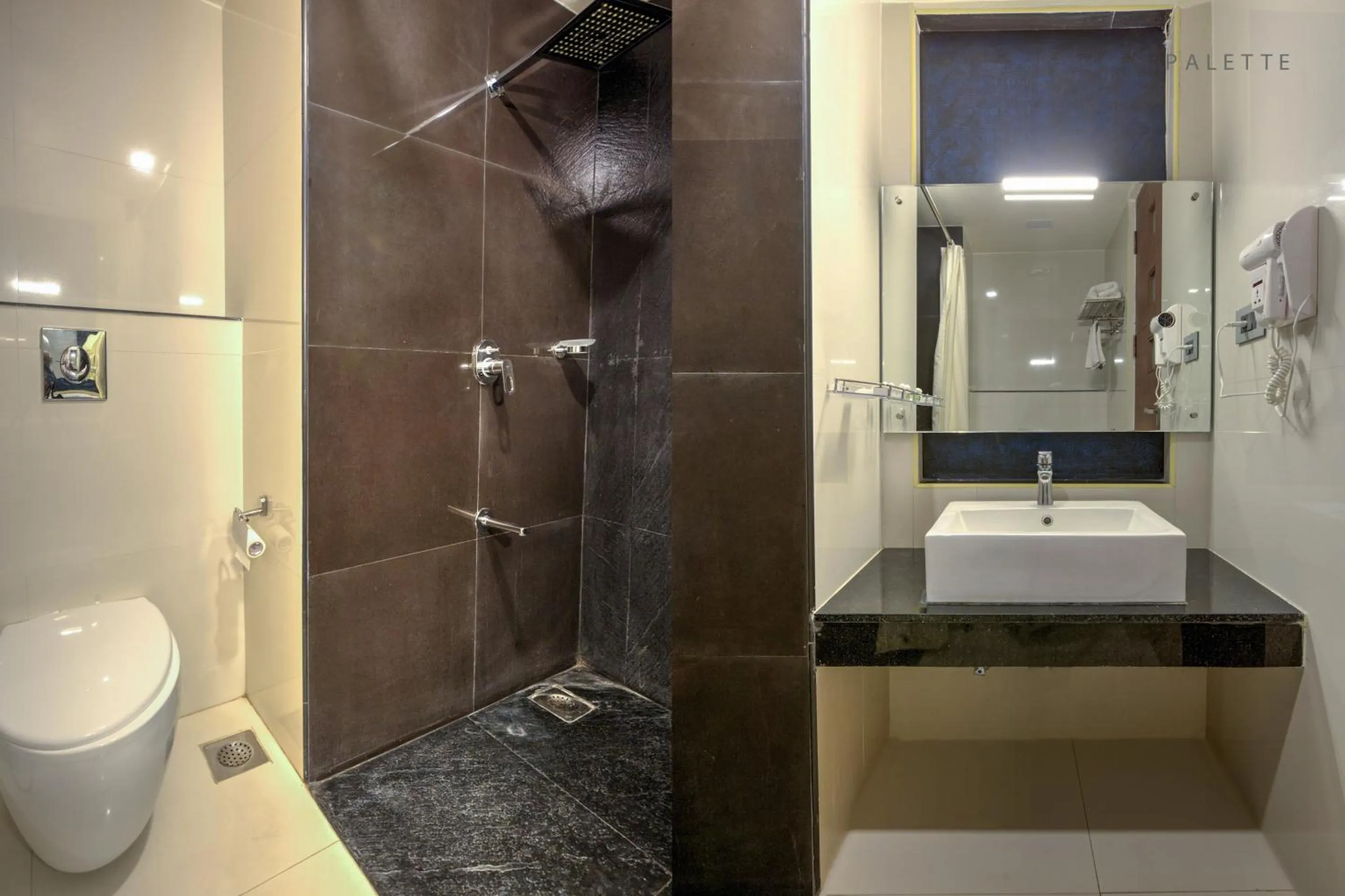 Bathroom in Hotel Pioneer Grand Palace