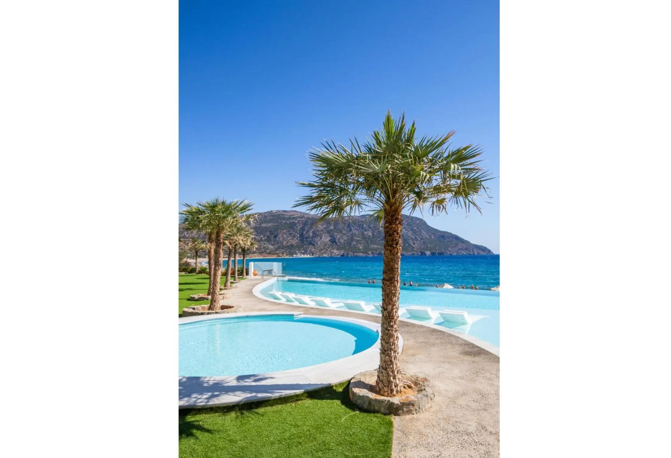 Swimming pool in Konstantinos Palace