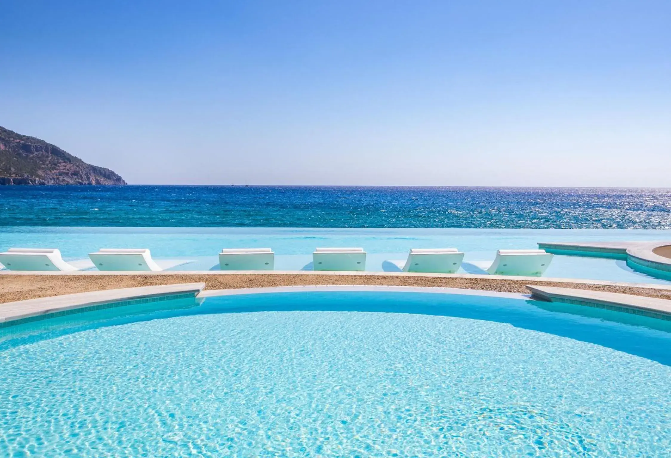 Swimming pool in Konstantinos Palace Swimming pool in Konstantinos Palace