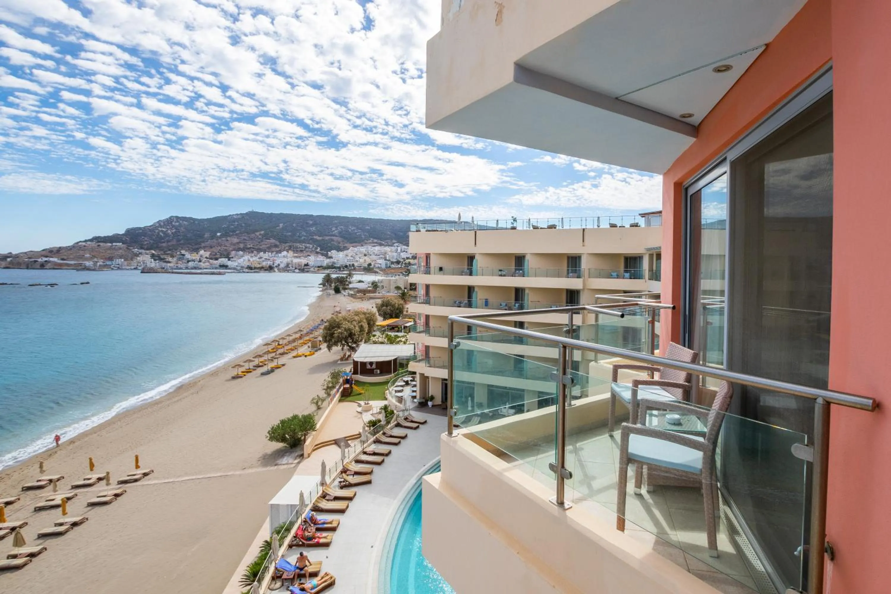 Property building in Konstantinos Palace