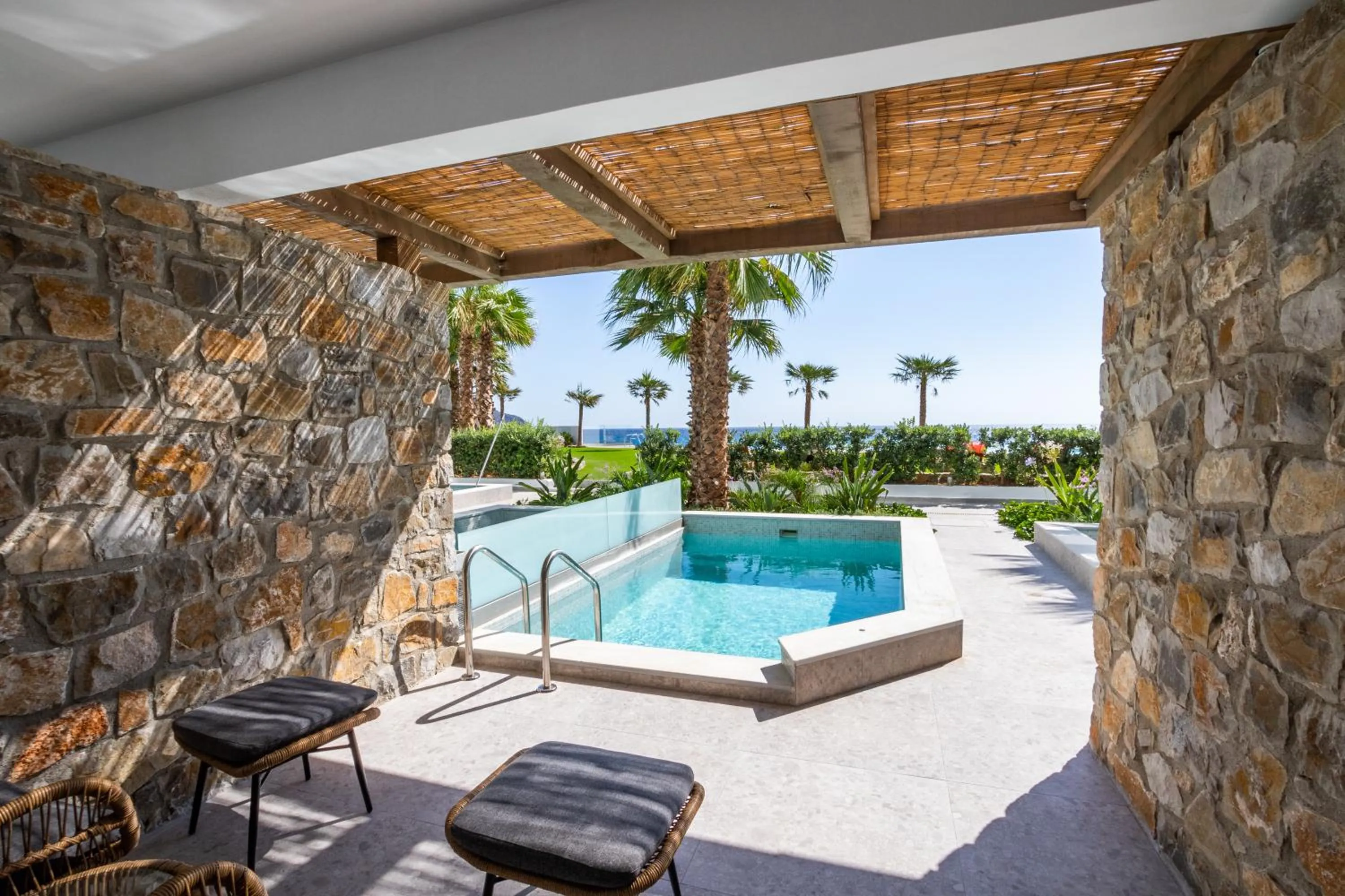 Swimming pool in Konstantinos Palace