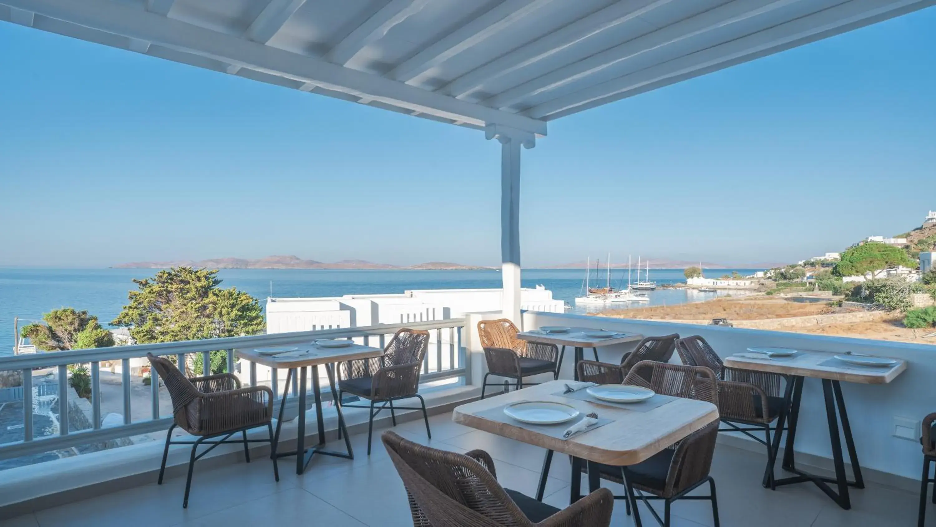Restaurant/places to eat in Manoula's Beach Mykonos Resort Restaurant/places to eat in Manoula's Beach Mykonos Resort