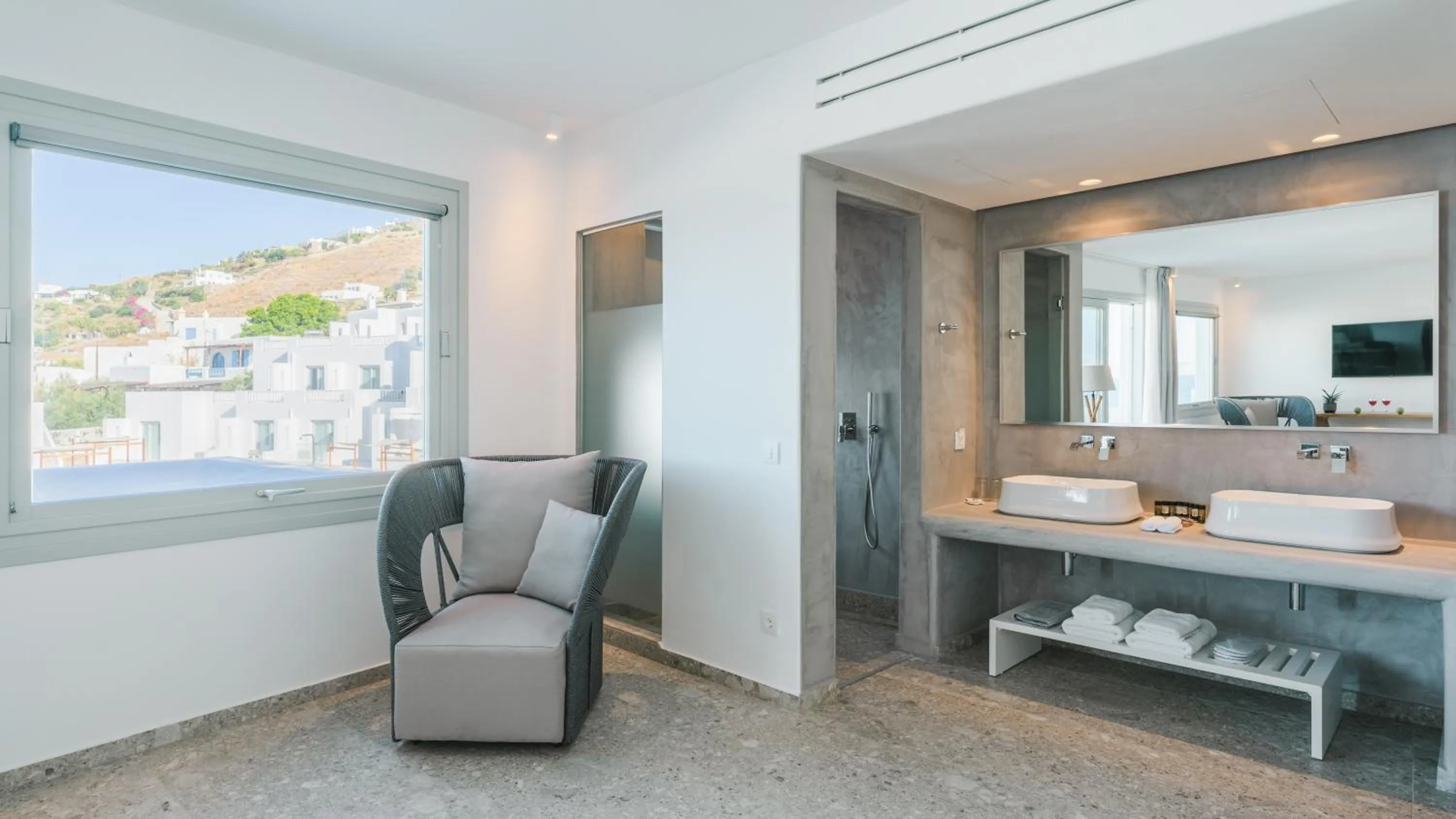 Photo of the whole room in Manoula's Beach Mykonos Resort