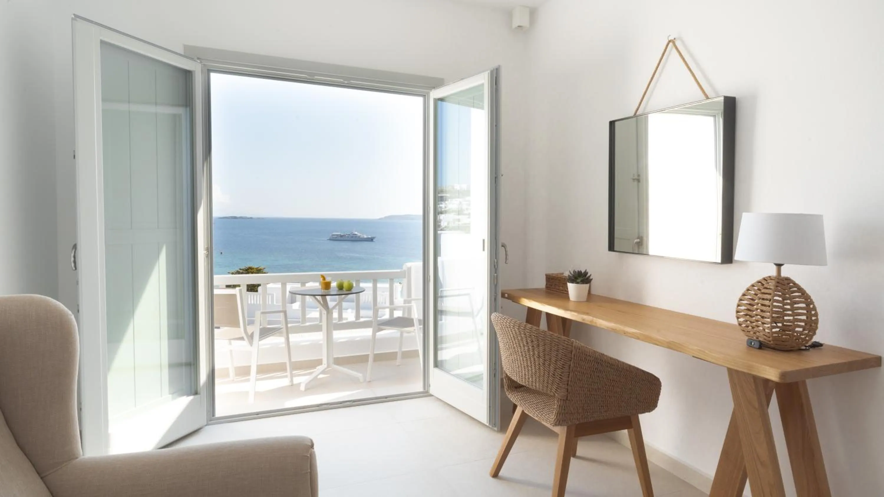 Sea view in Manoula's Beach Mykonos Resort