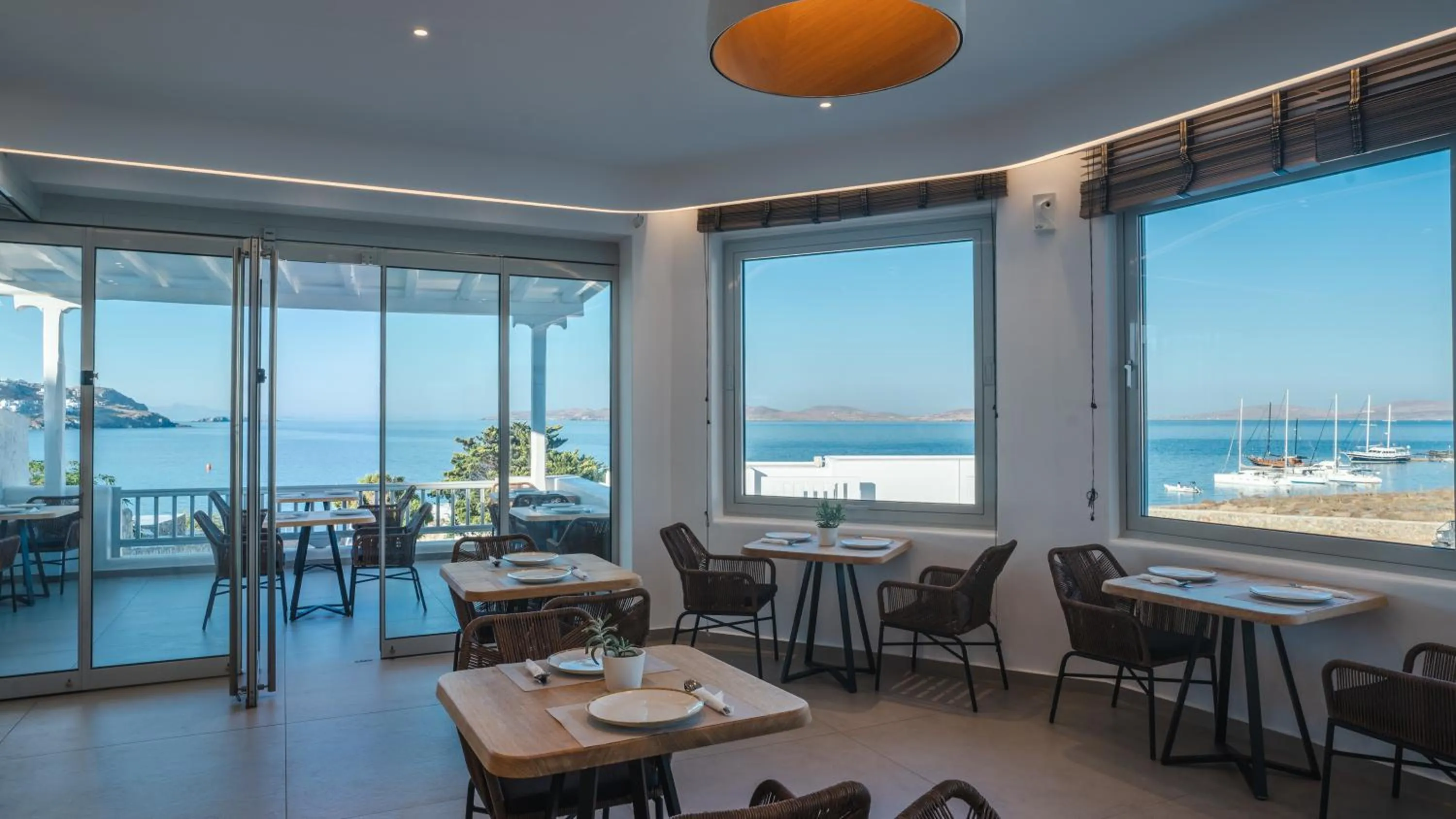 Restaurant/places to eat in Manoula's Beach Mykonos Resort