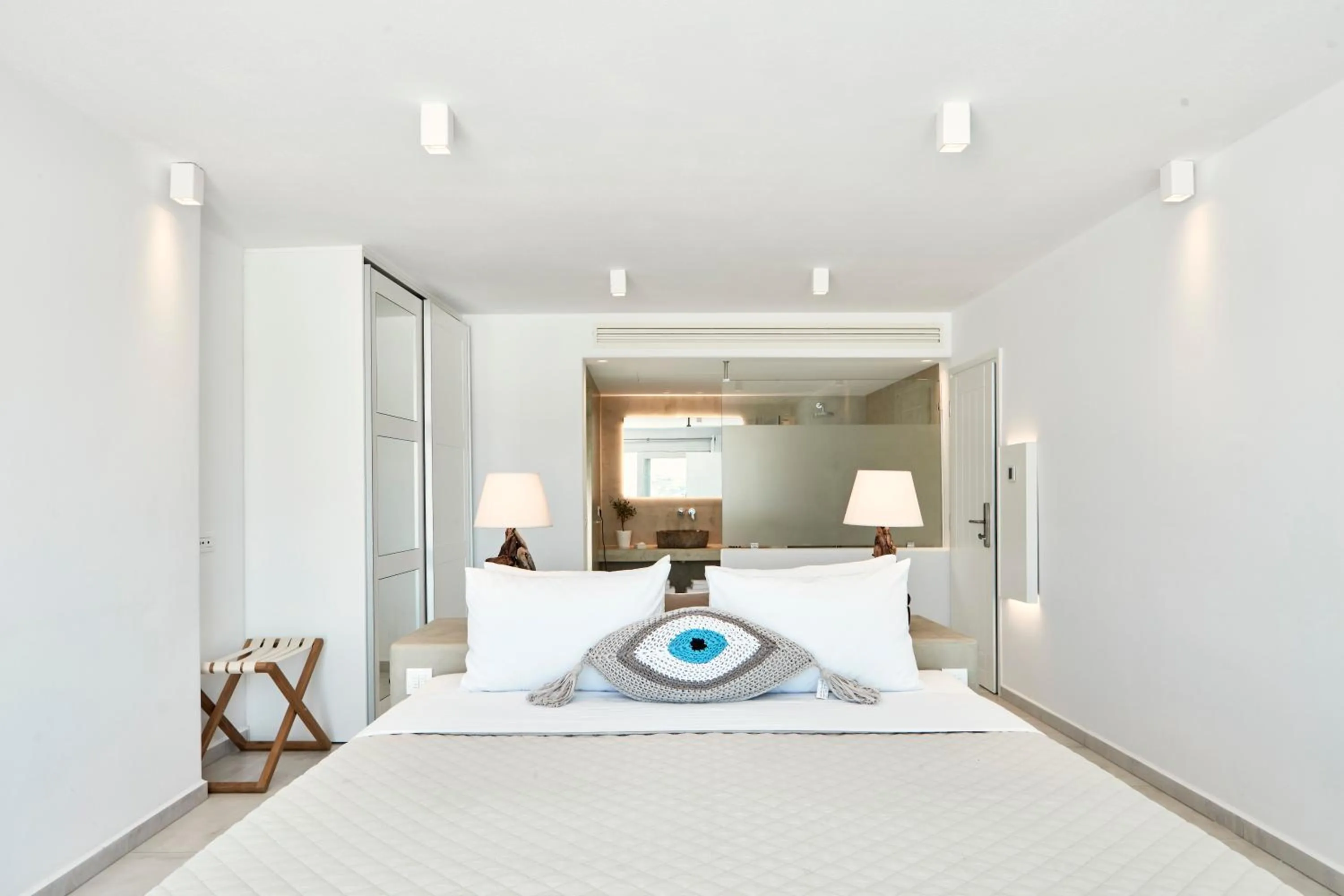 Photo of the whole room, Bed in Manoula's Beach Mykonos Resort