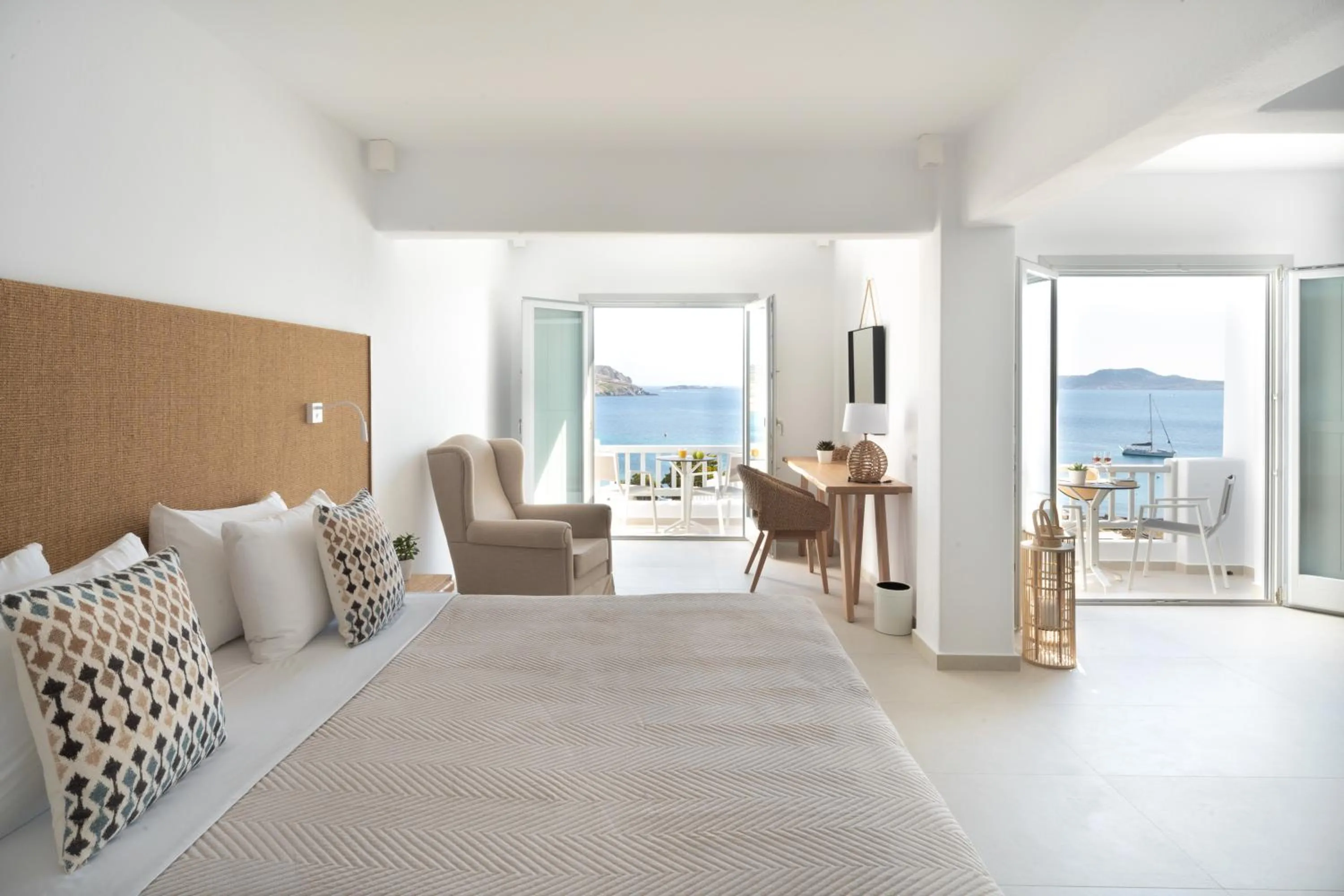 Photo of the whole room, Bed in Manoula's Beach Mykonos Resort