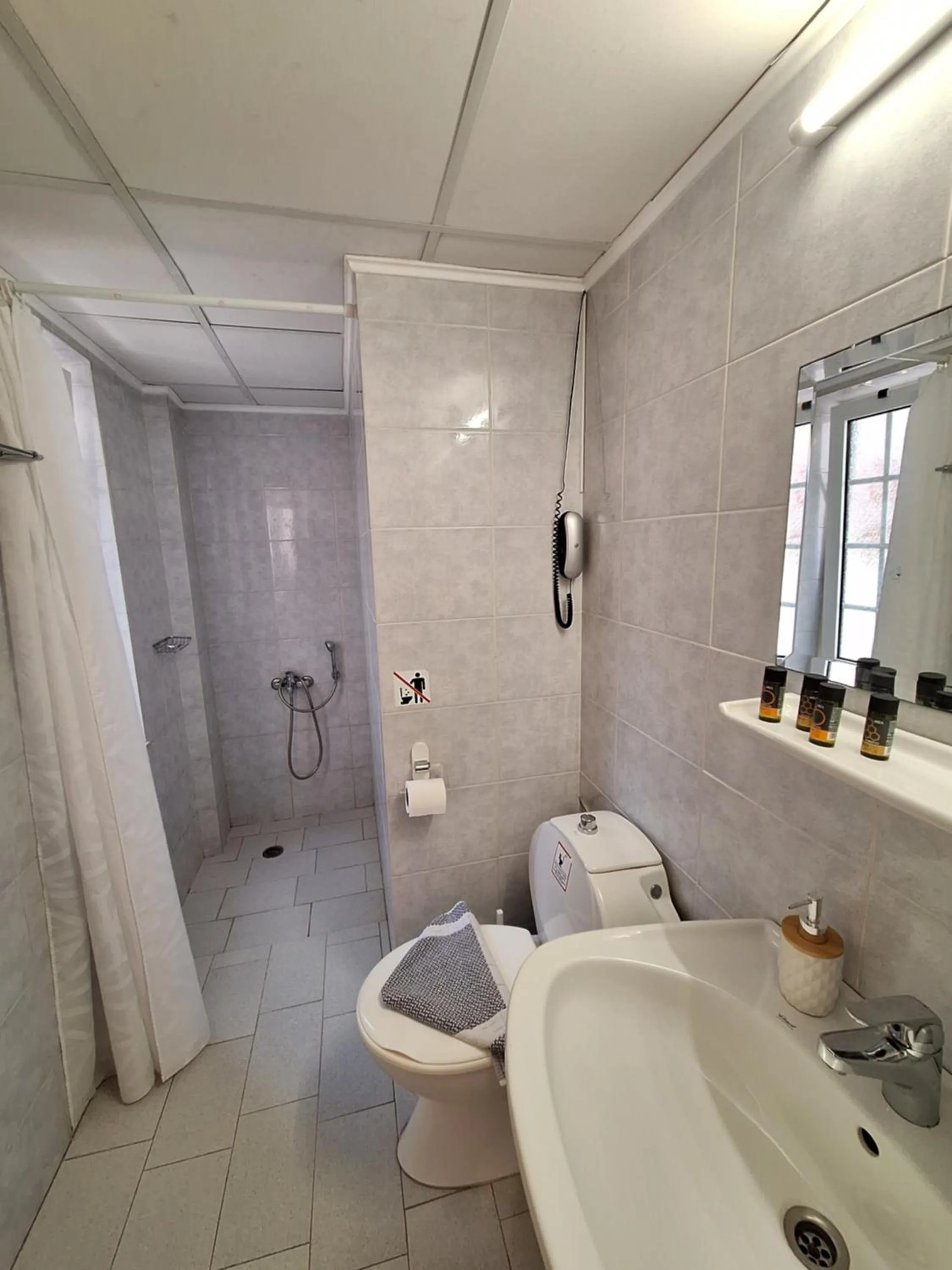 Shower in Perla Beach