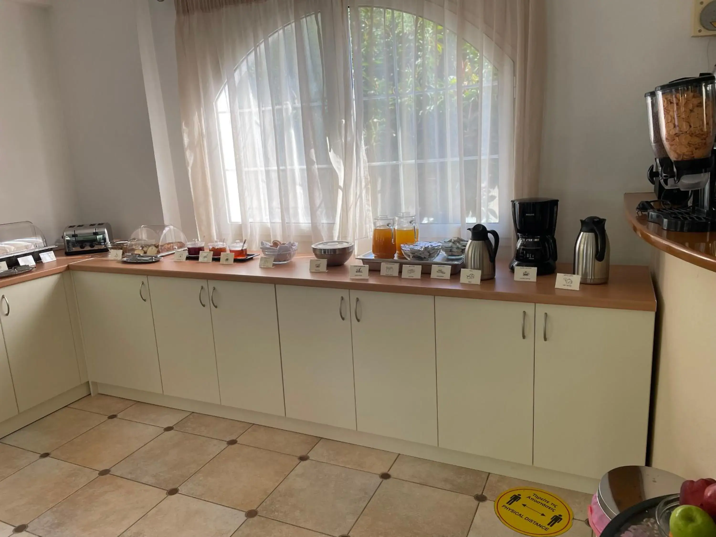 Restaurant/places to eat in Perla Beach Restaurant/places to eat in Perla Beach