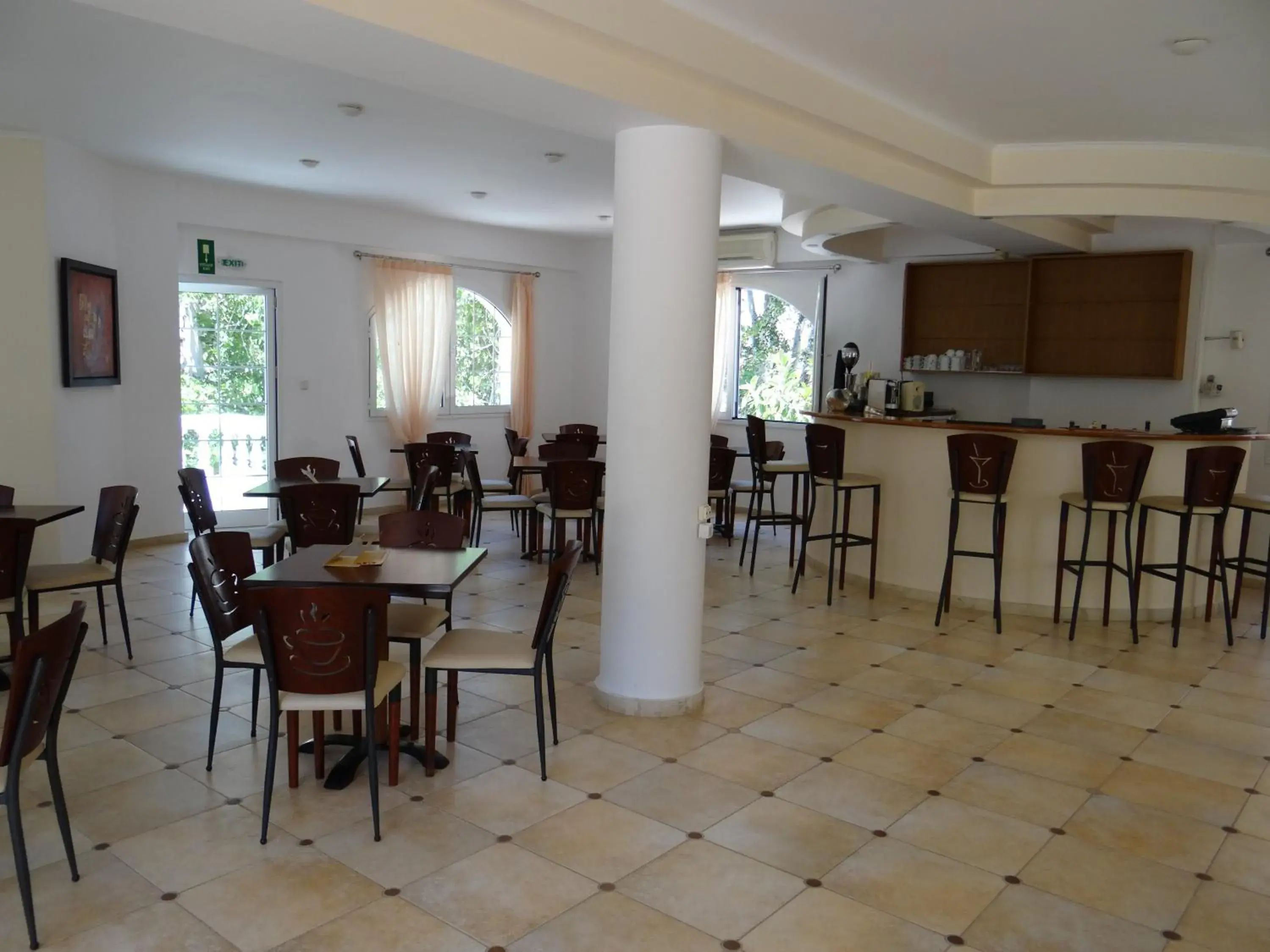 Lounge or bar in Perla Beach Lounge or bar in Perla Beach