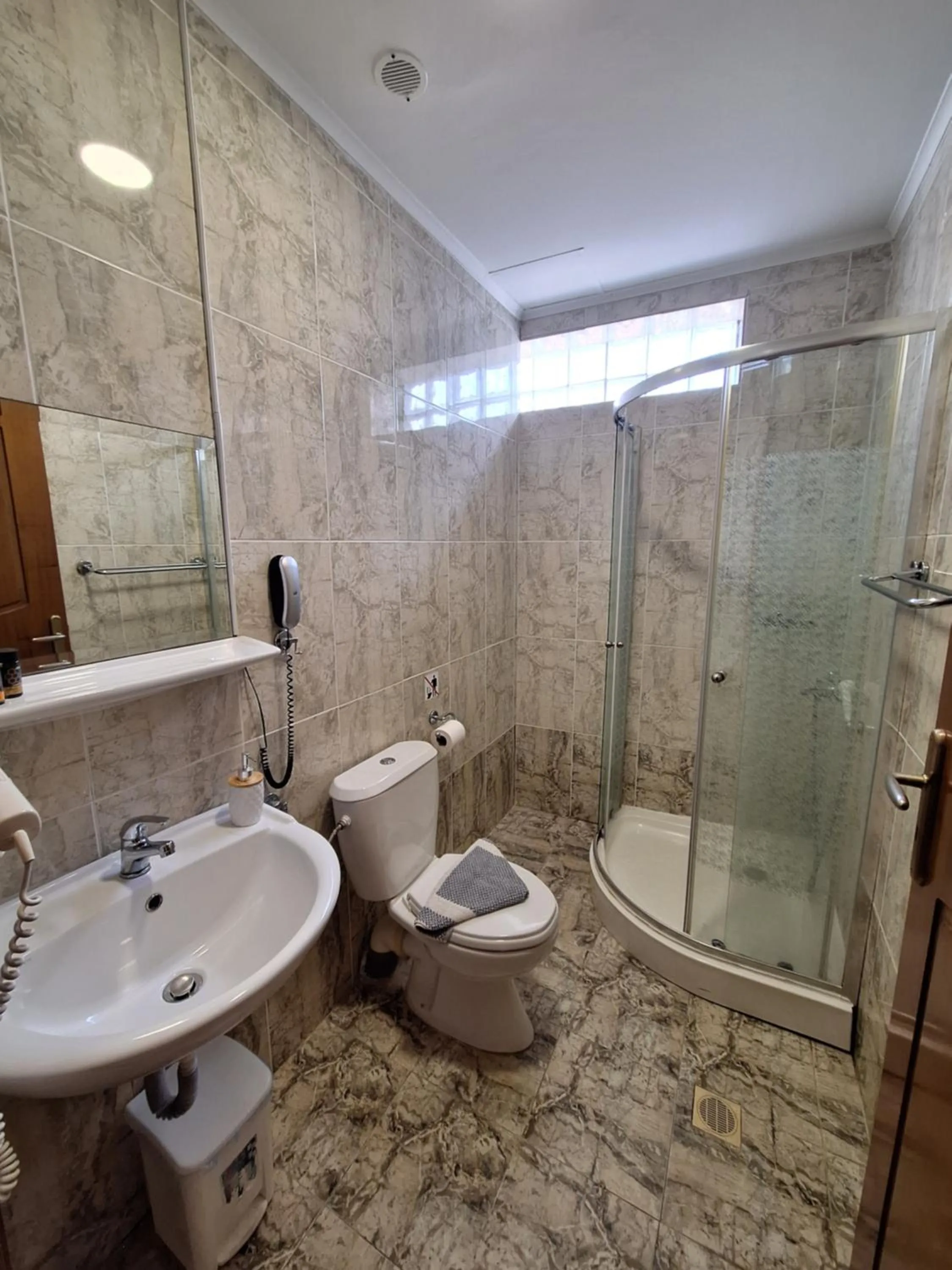 Shower in Perla Beach