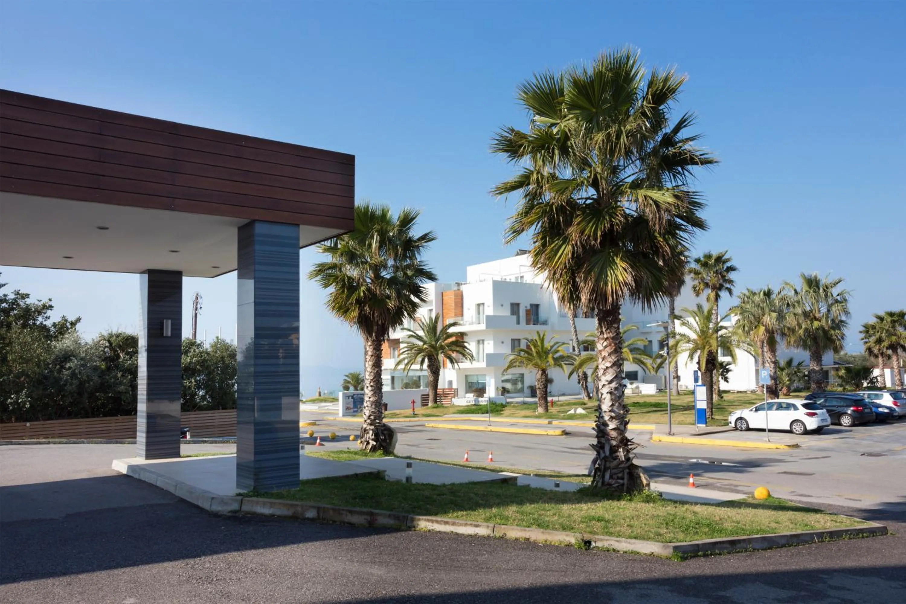 Property building in Elite City Resort