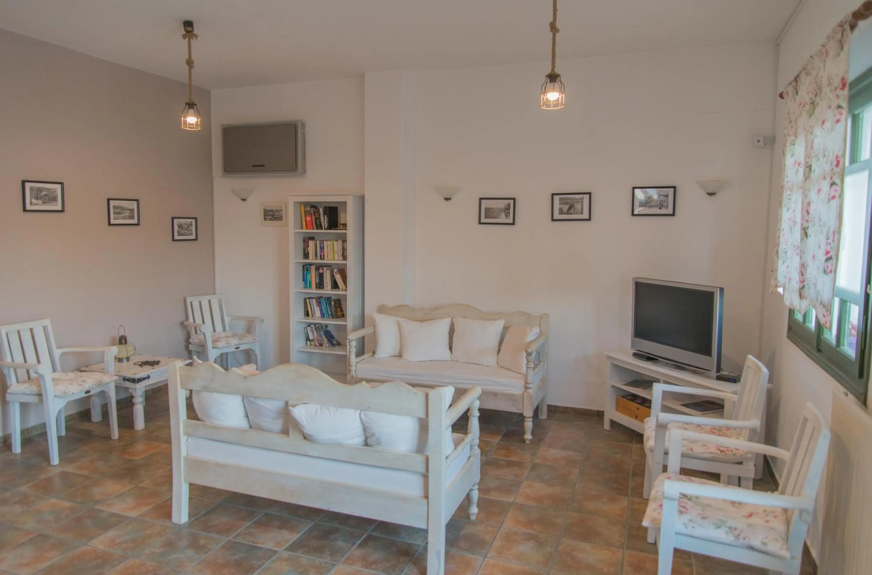 Lobby or reception in Ostria Hotel & Apartments