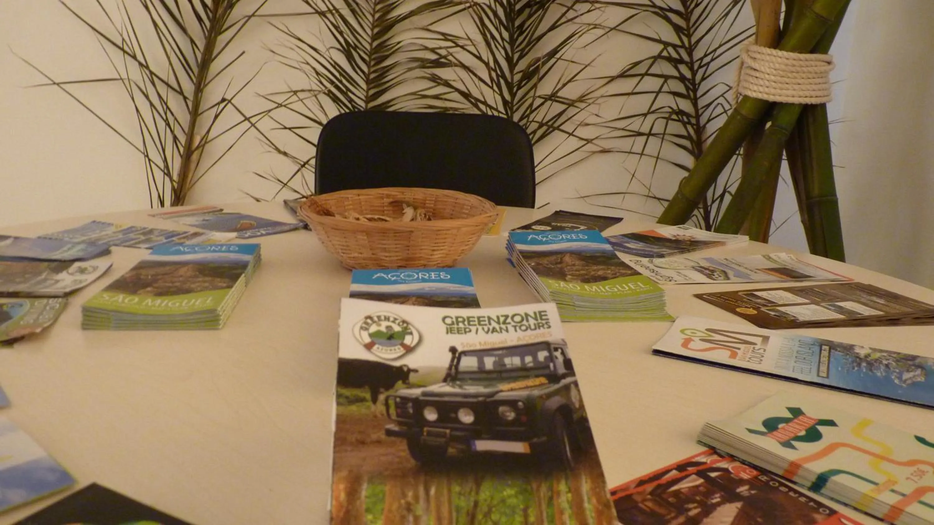 Decorative detail in AZORES HOLIDAYS HOUSE -B&B - Suites - Self Check-in KEYBOARD