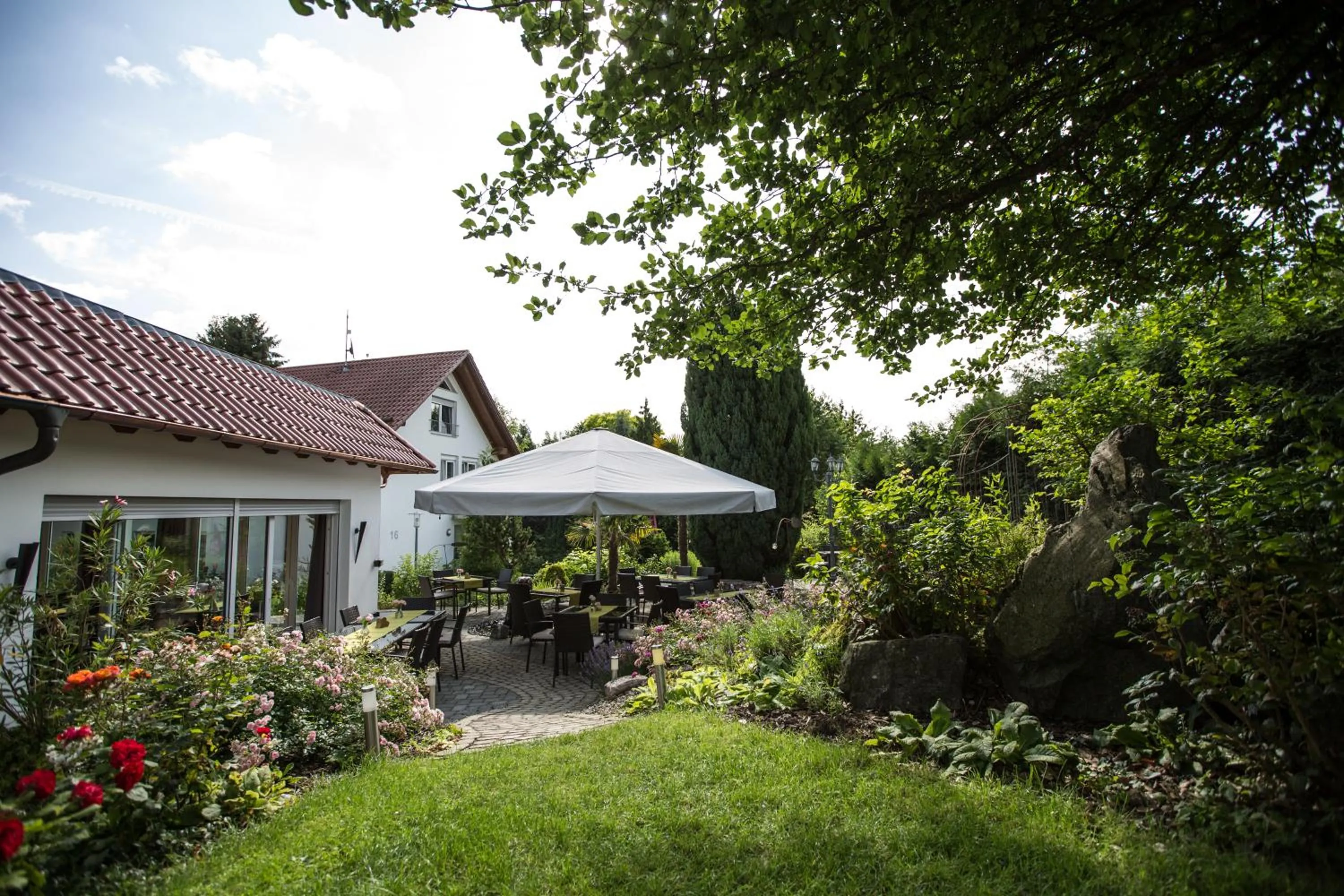 Garden in Hotel & Restaurant "Am Obstgarten"