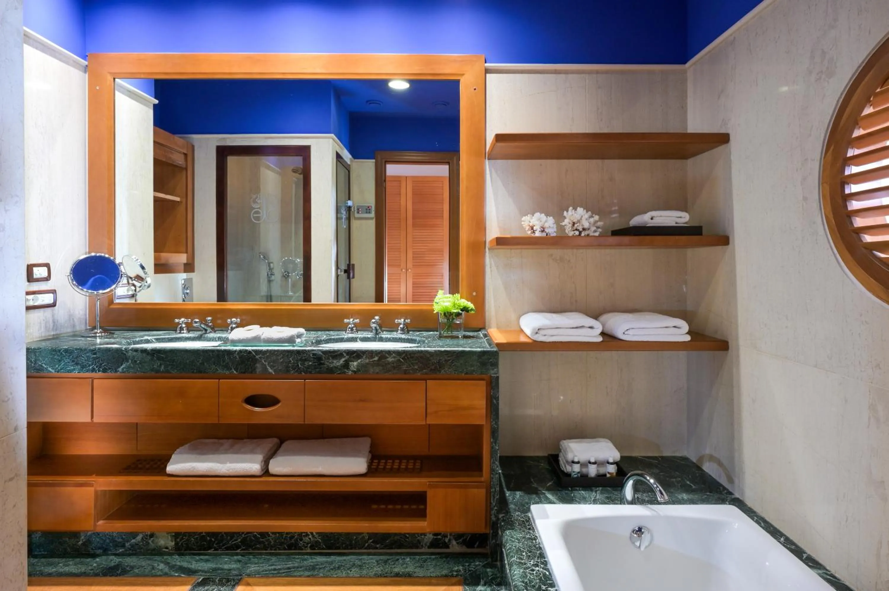 Bathroom in Elounda Beach Hotel & Villas, a Member of the Leading Hotels of the World