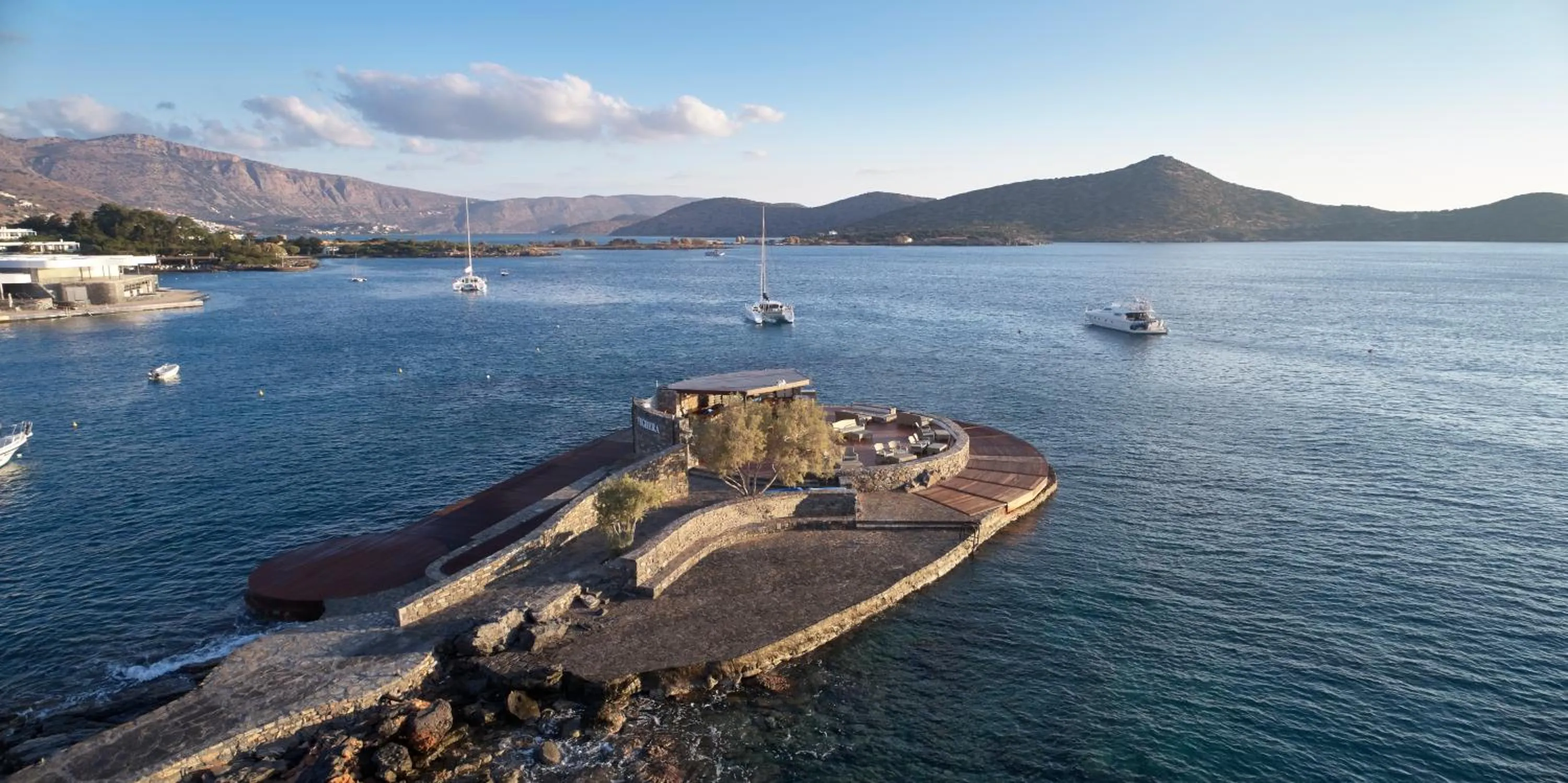 Lounge or bar in Elounda Beach Hotel & Villas, a Member of the Leading Hotels of the World