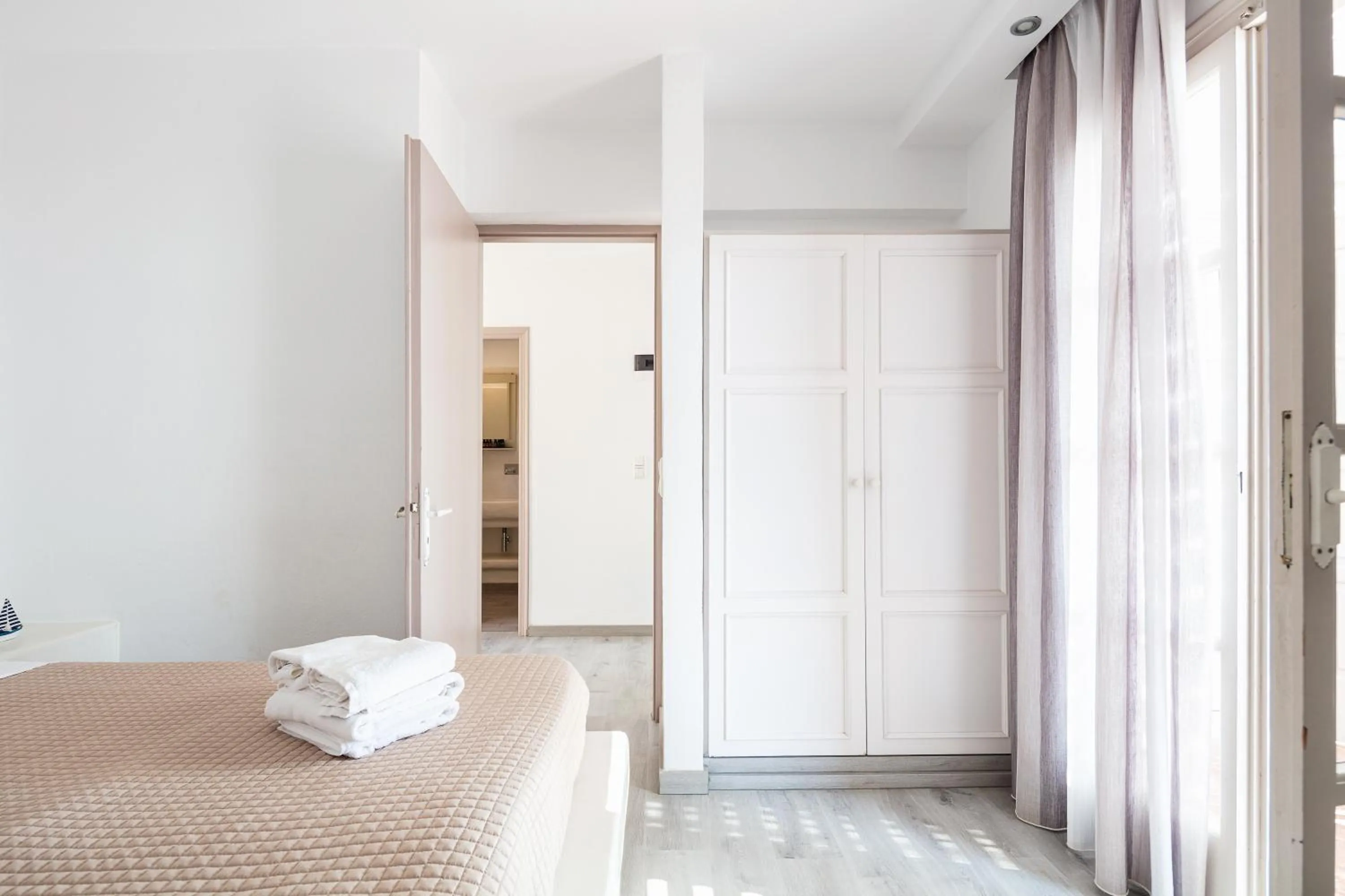 Bed in Kavuras Village Hotel & Suites