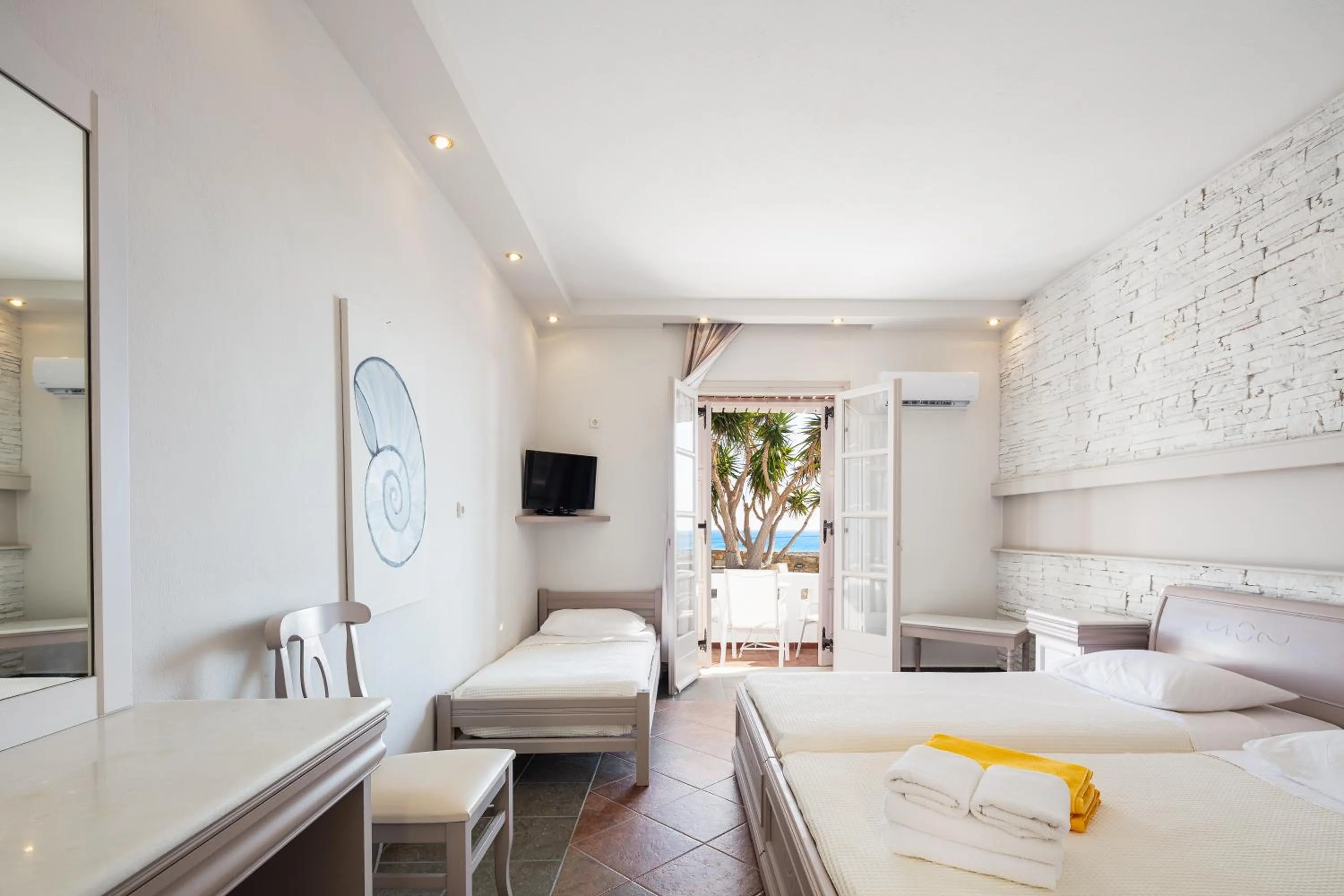 Bed in Kavuras Village Hotel & Suites