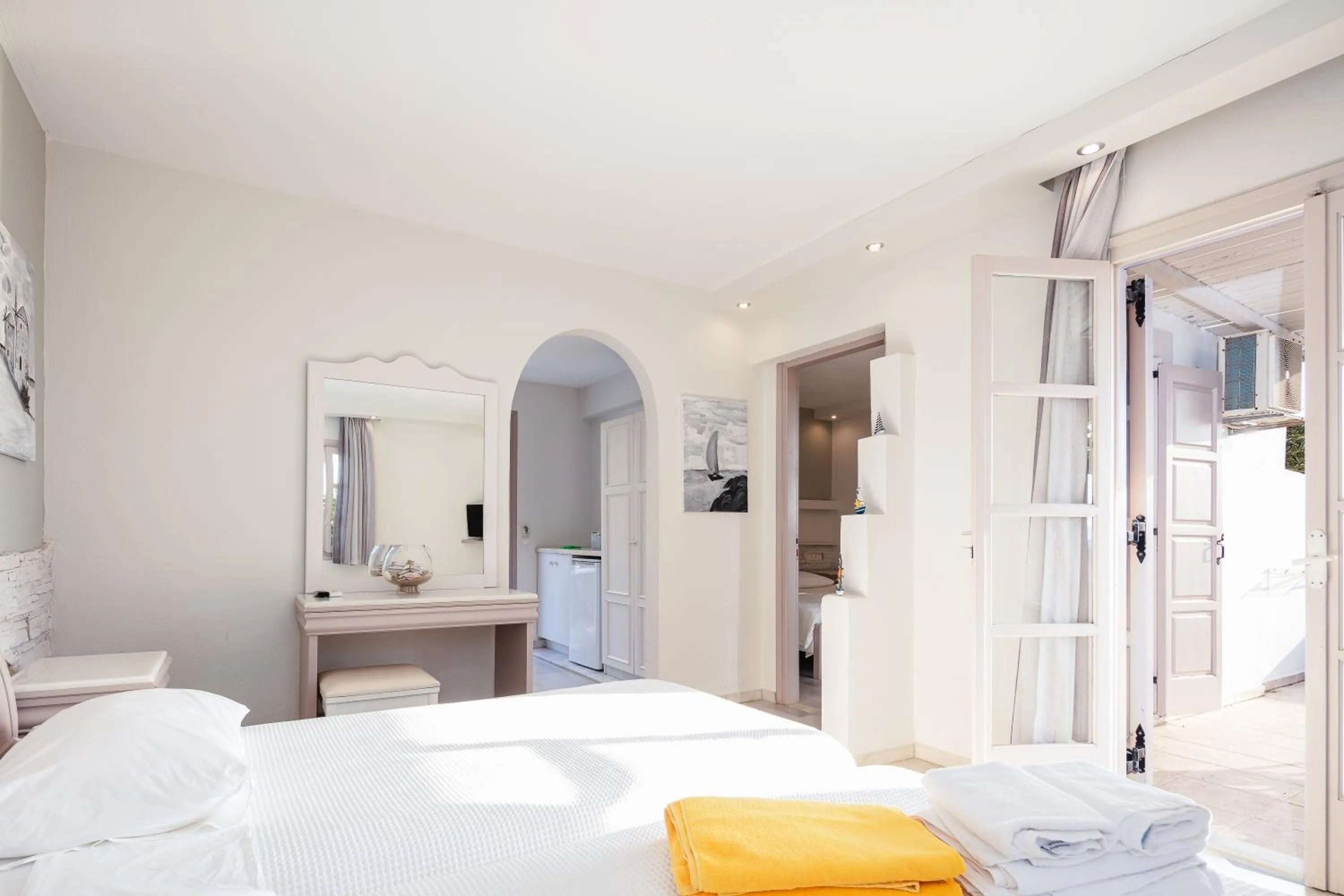 Bedroom, Bed in Kavuras Village Hotel & Suites