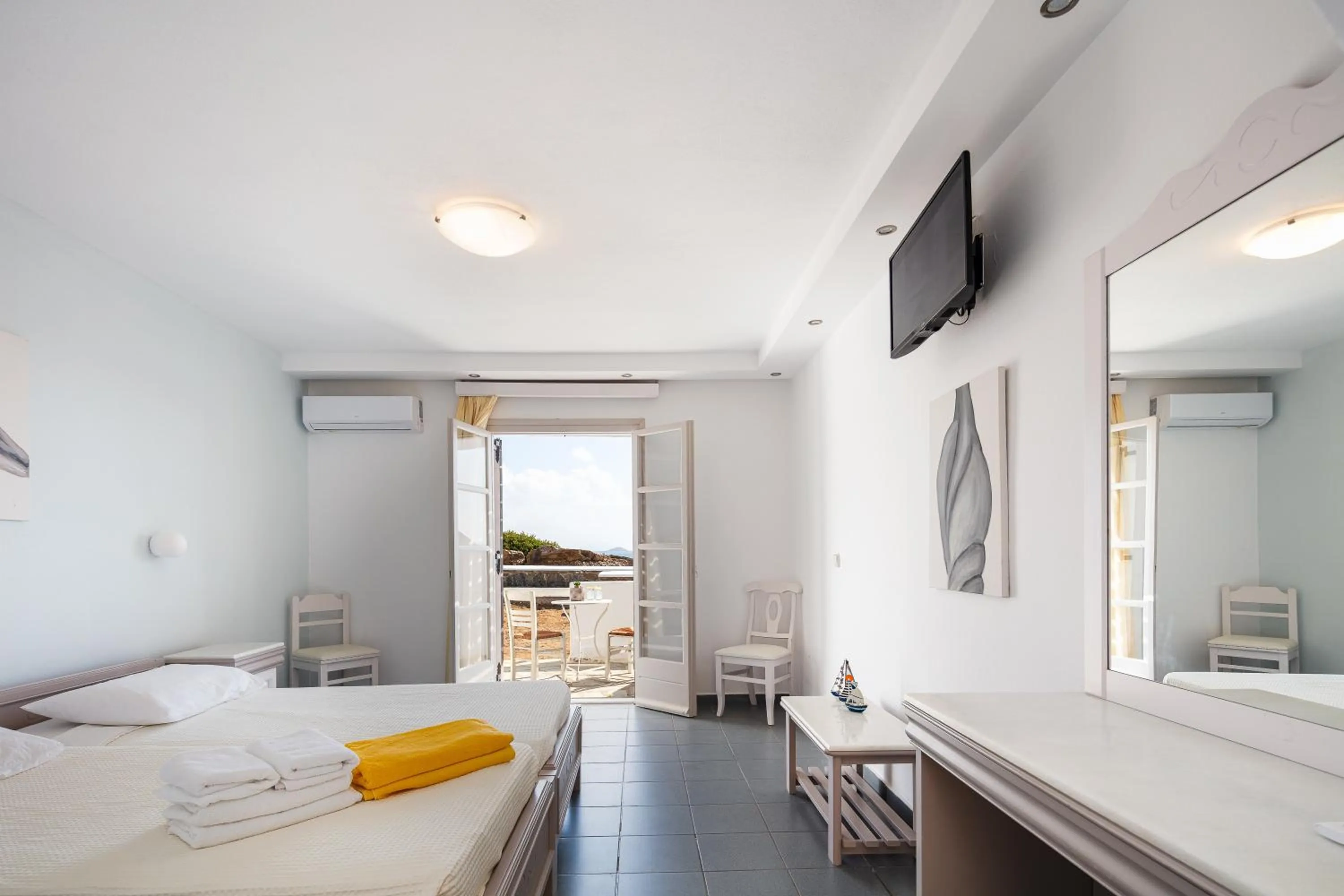 Bed in Kavuras Village Hotel & Suites