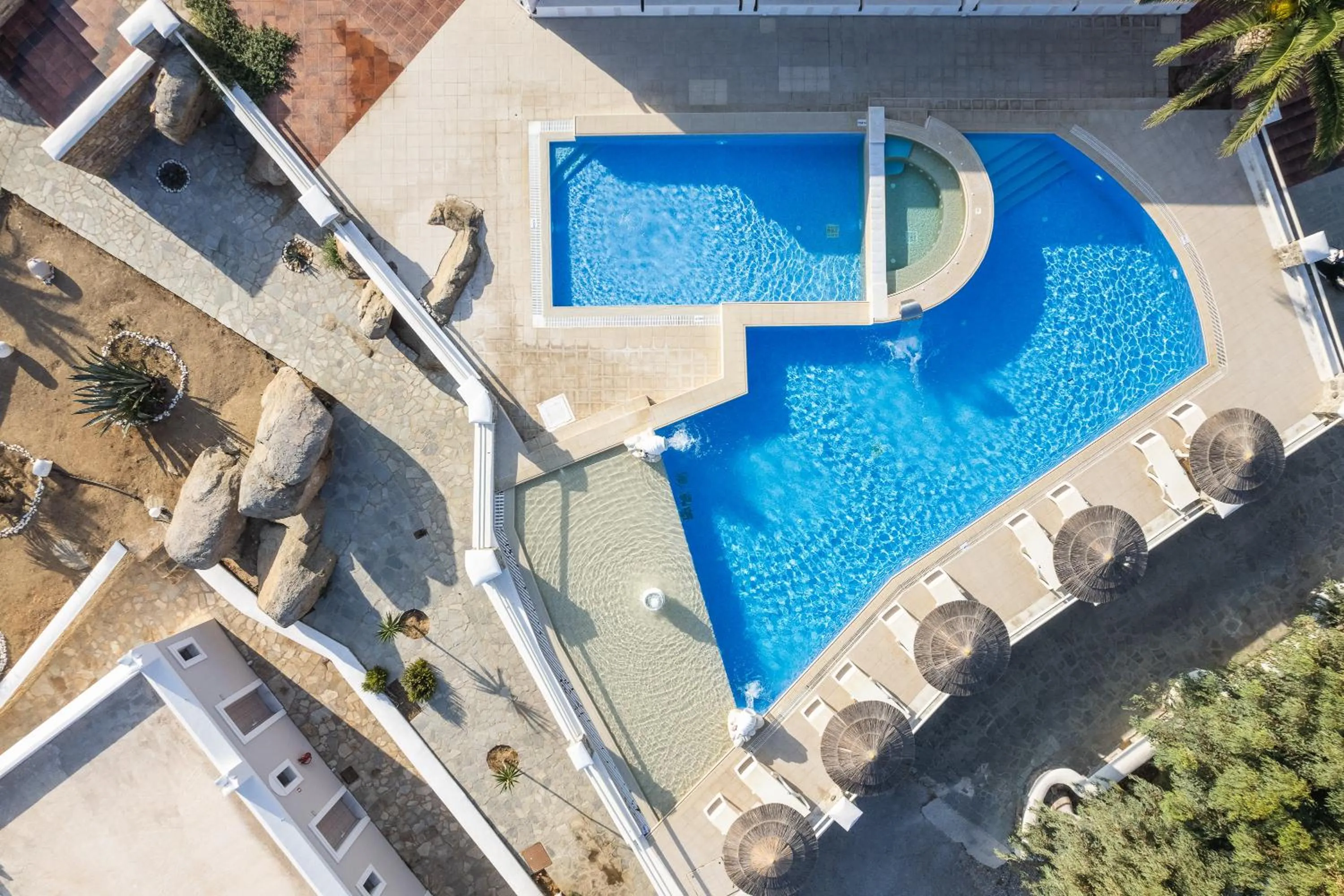 Swimming pool in Kavuras Village Hotel & Suites