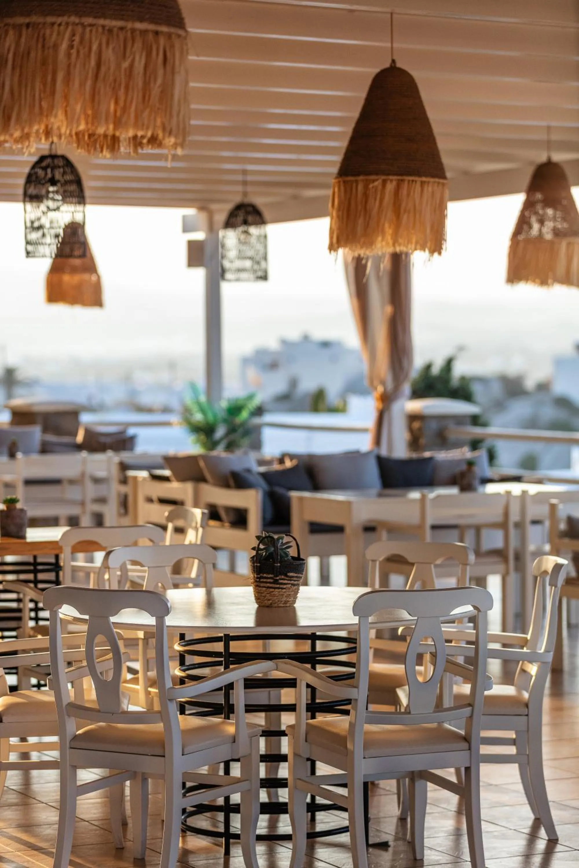 Restaurant/places to eat in Kavuras Village Hotel & Suites