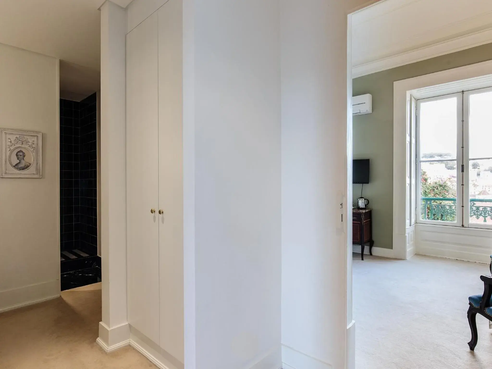 Property building in Dear Lisbon - Palace Chiado Suites Property building in Dear Lisbon - Palace Chiado Suites