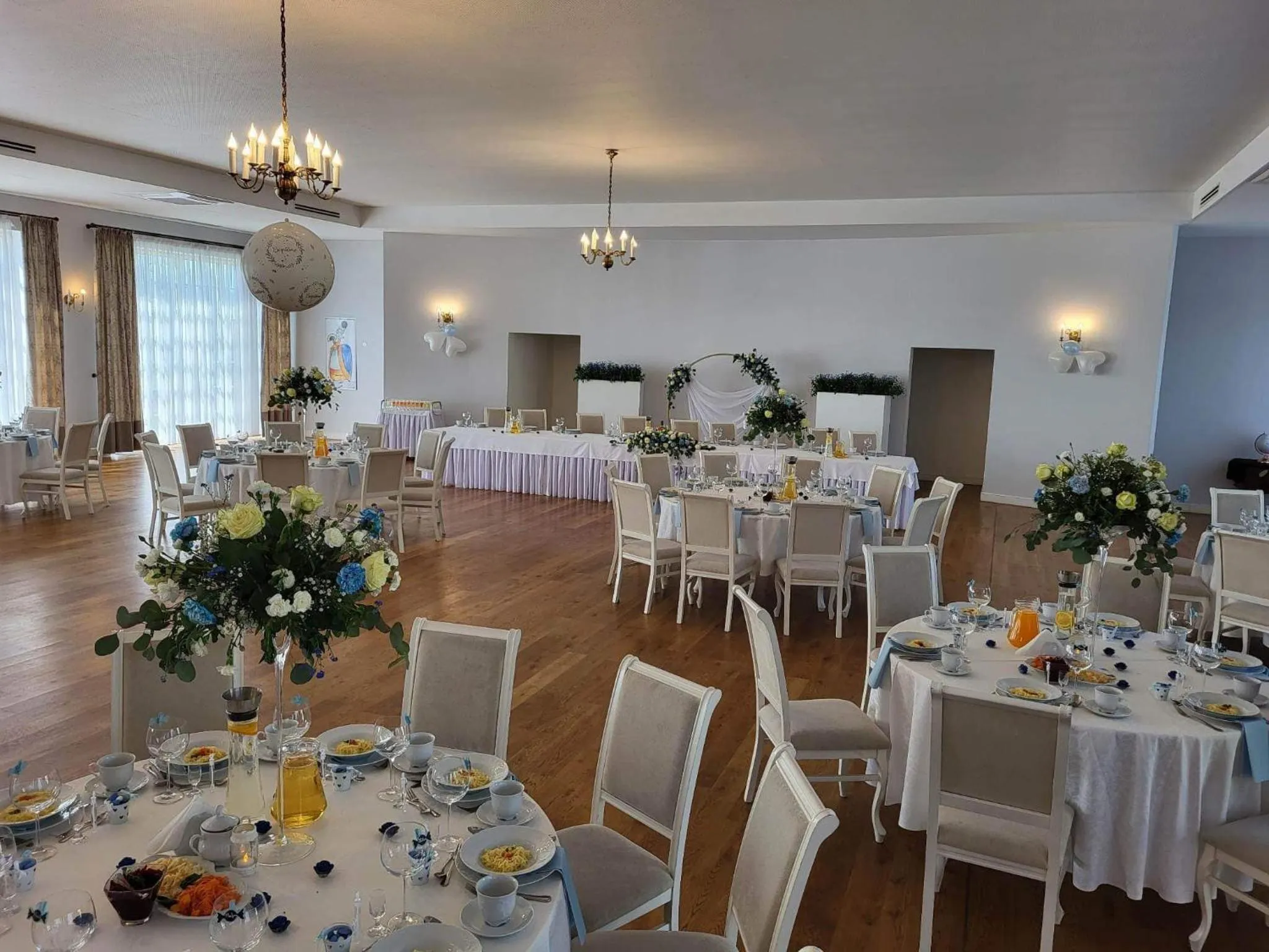 Pałac w Orli - pokoje, restauracja