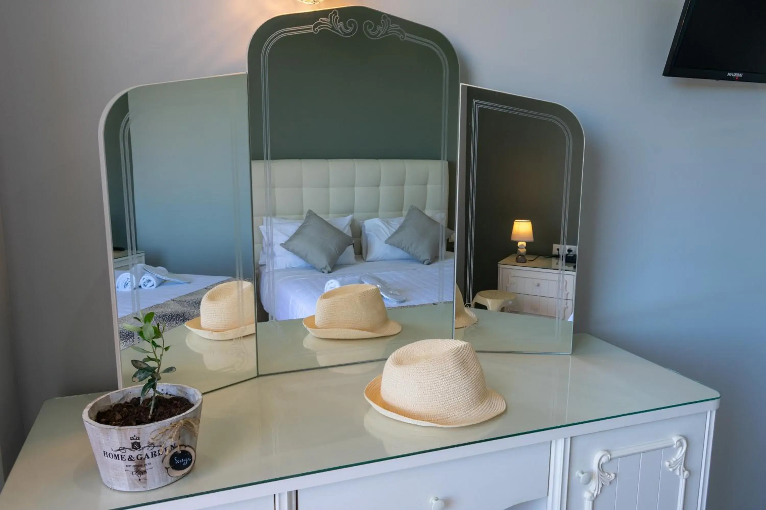 Bed in Zante Pantheon Hotel Bed in Zante Pantheon Hotel