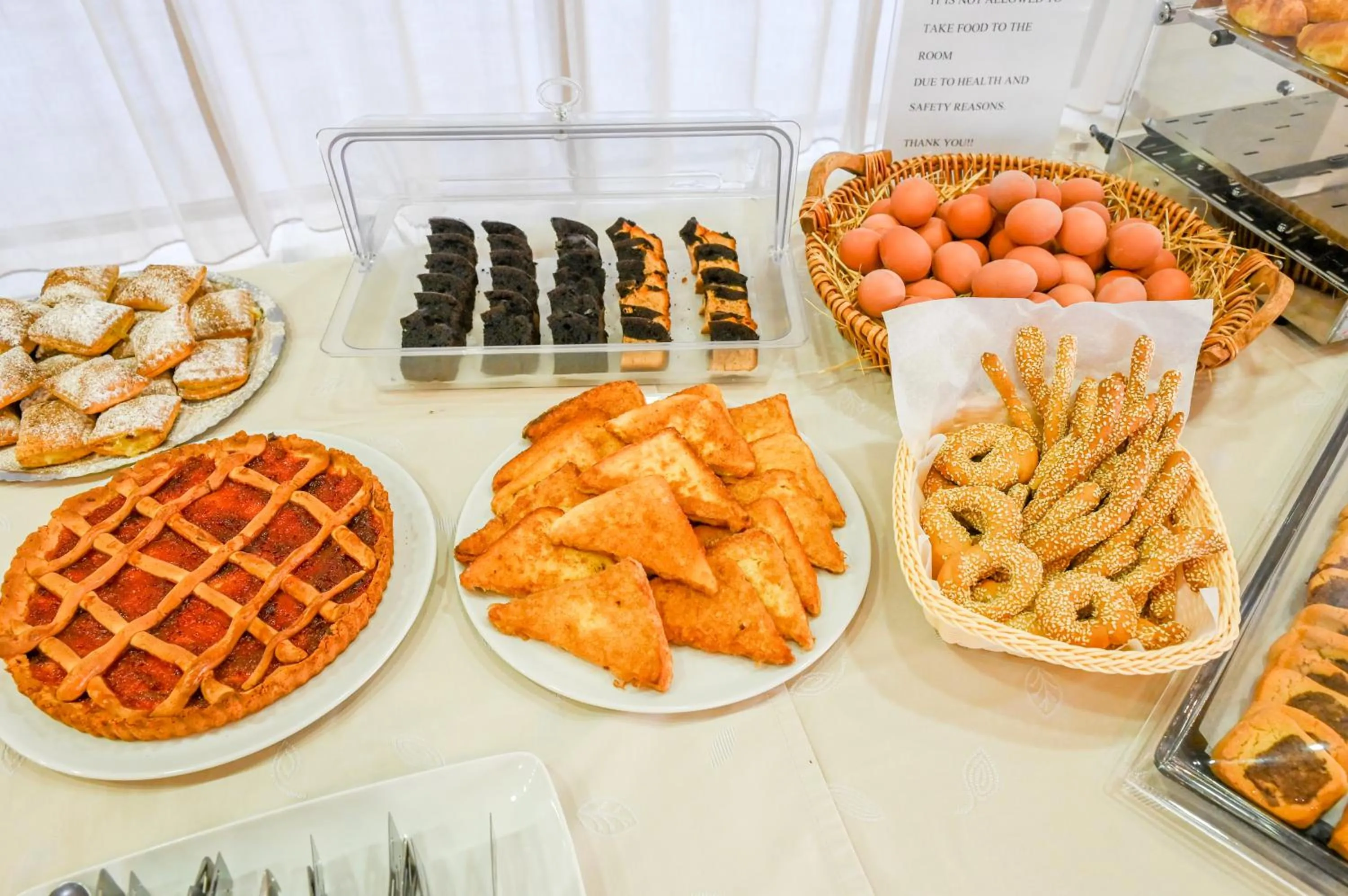 Saint Constantine Hotel