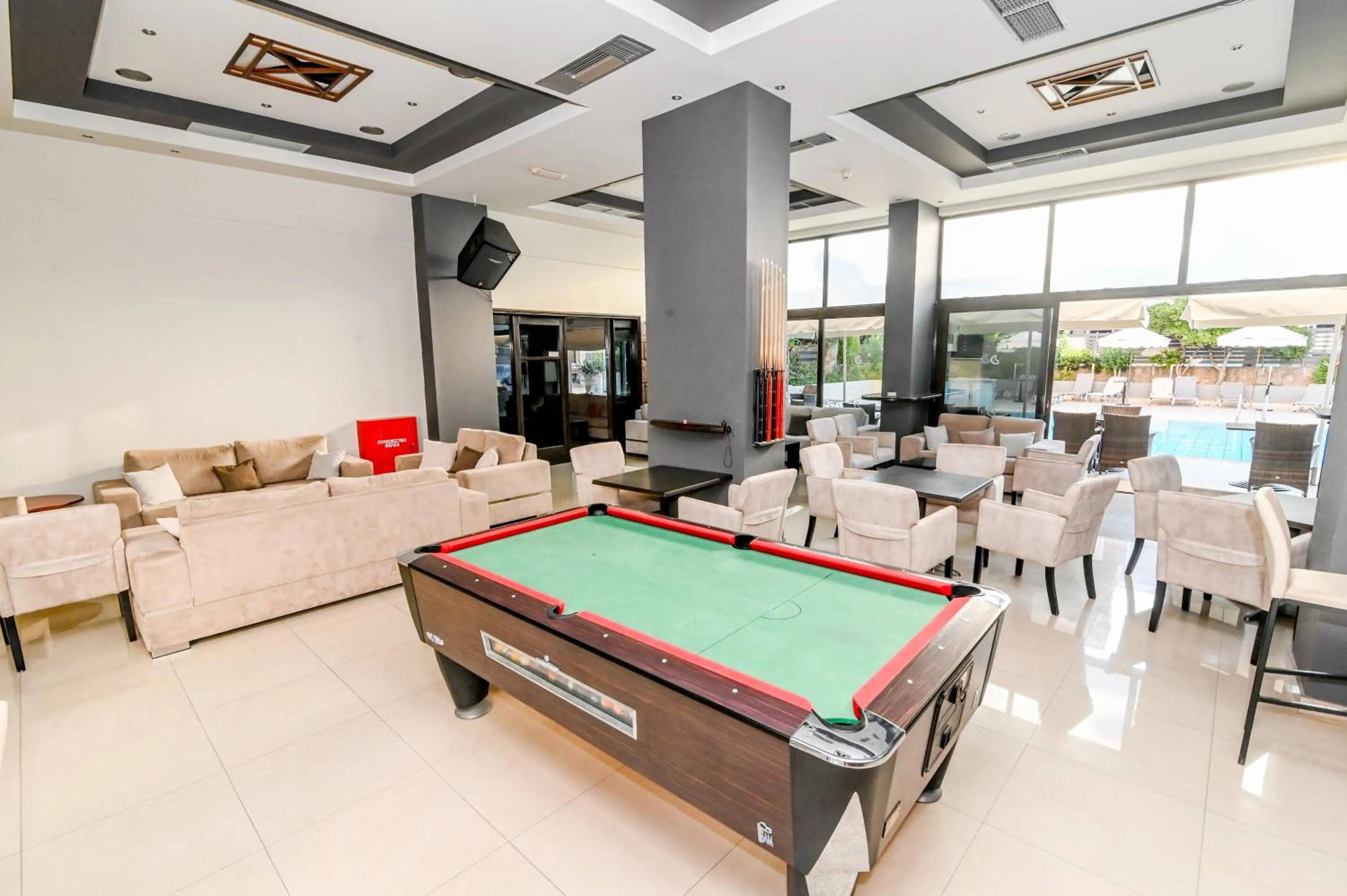 Saint Constantine Hotel