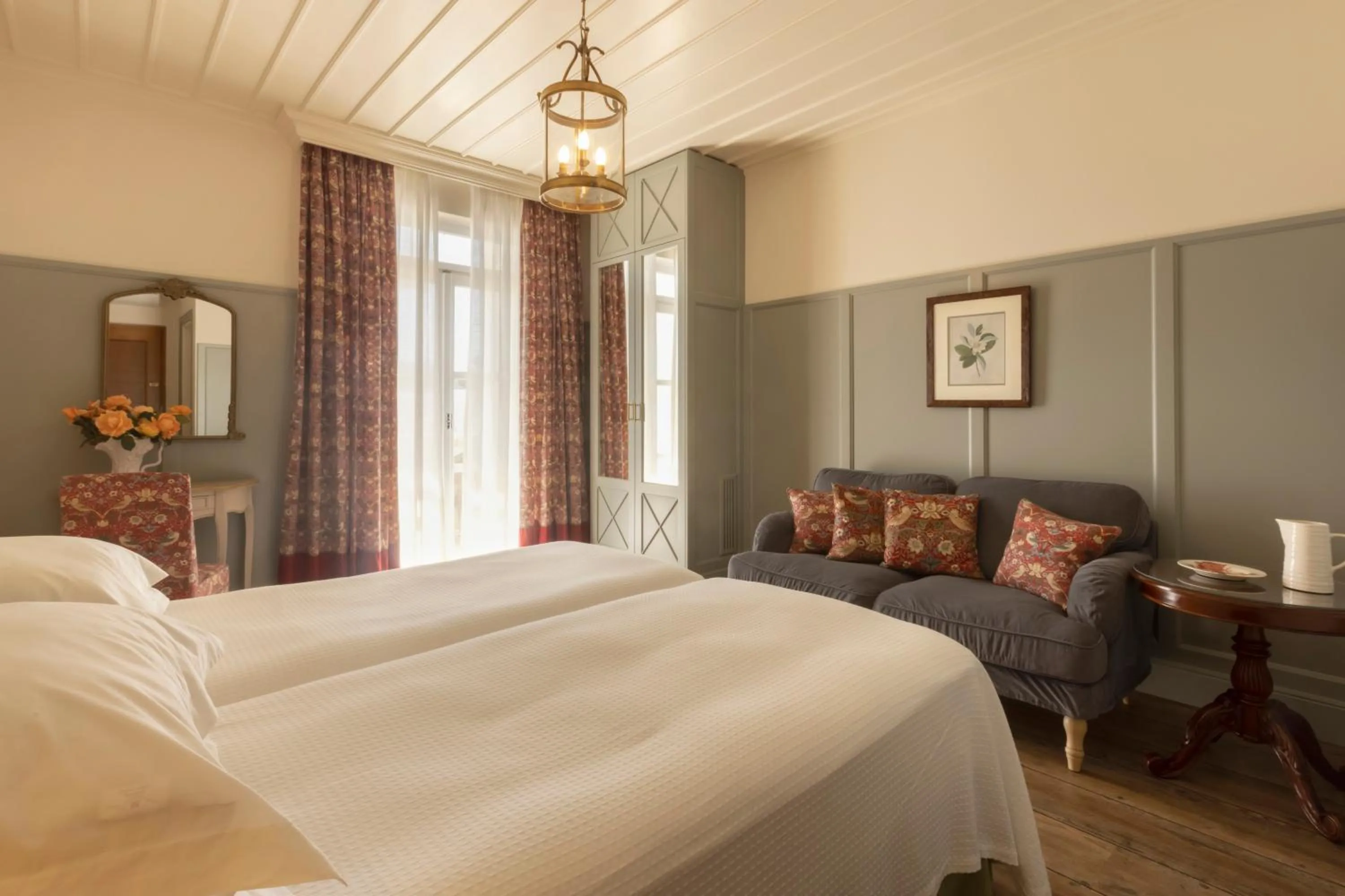 Photo of the whole room, Bed in Dorion Hotel