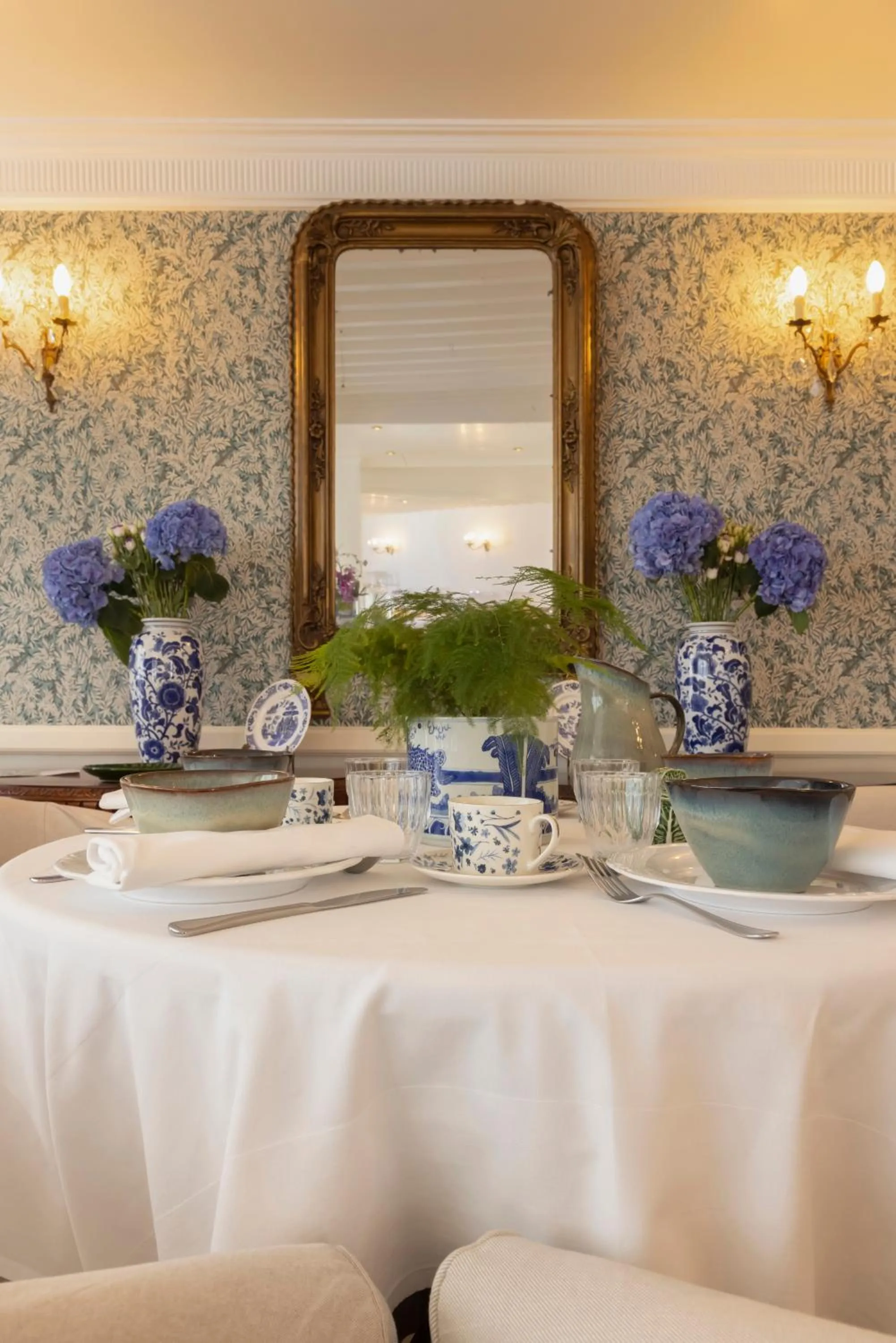 Breakfast in Dorion Hotel