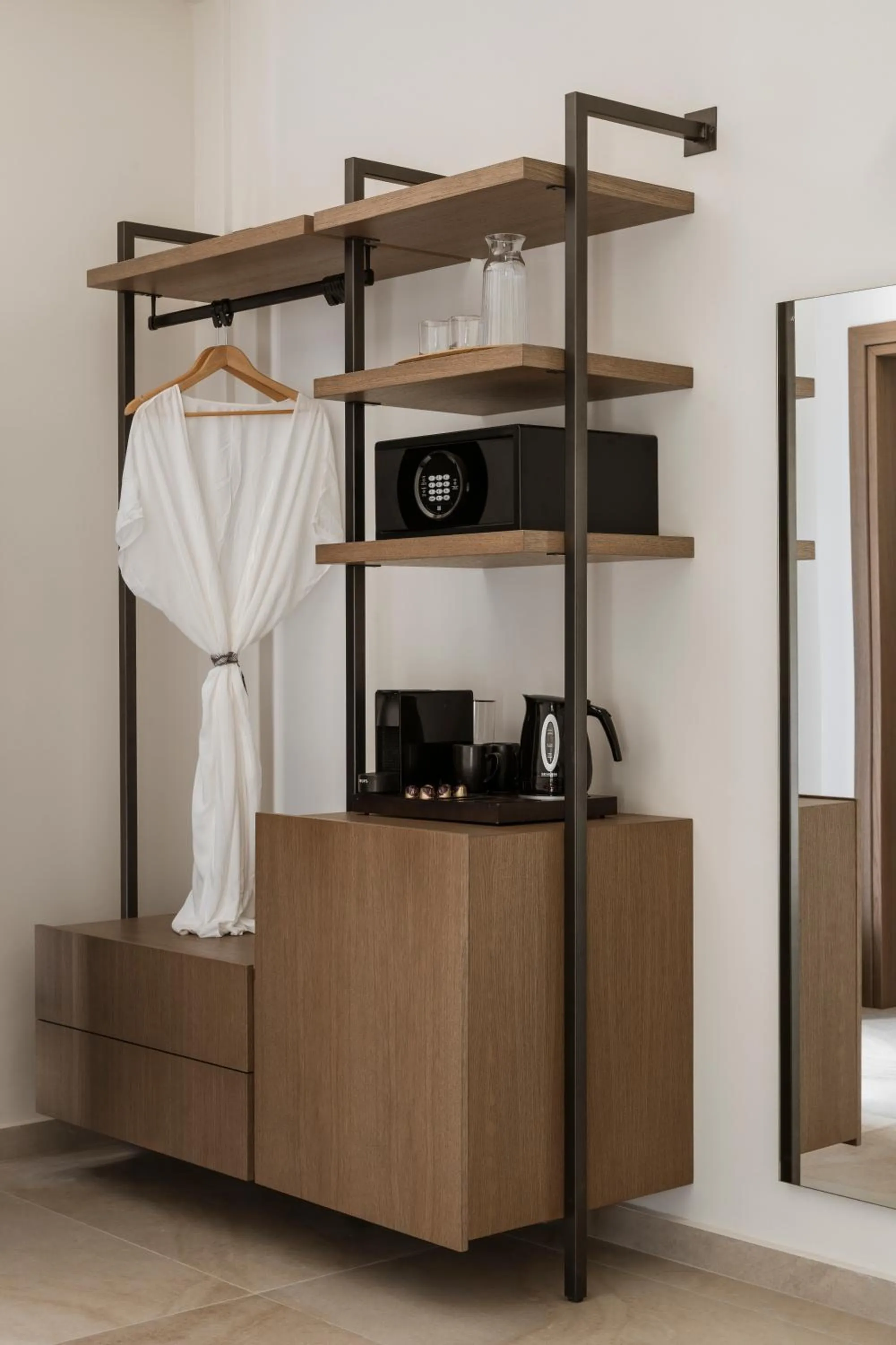 minibar, Bed in Dolphin Bay Seaside Resort & Suites