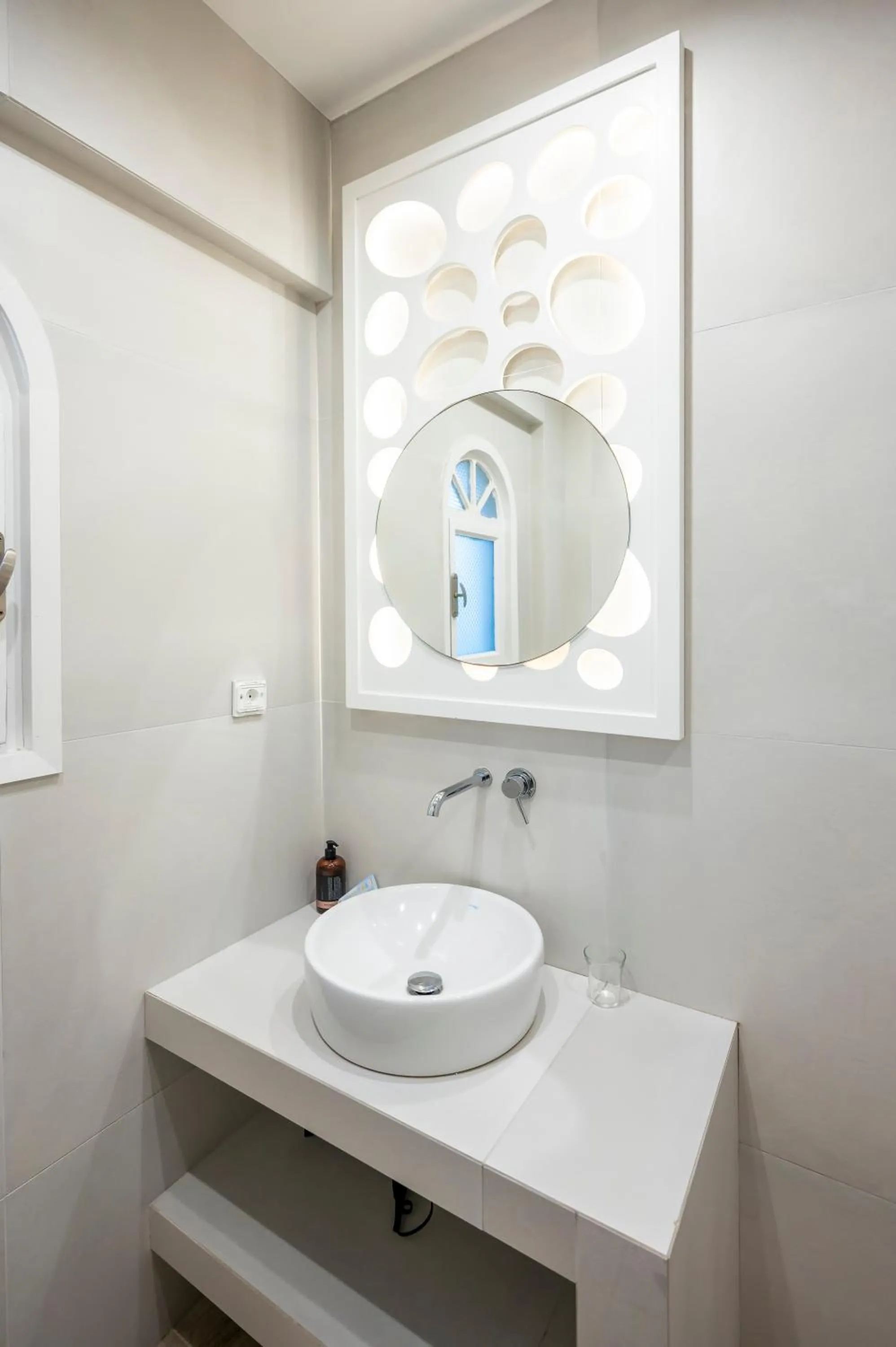 Bathroom in Smy Mediterranean White Santorini